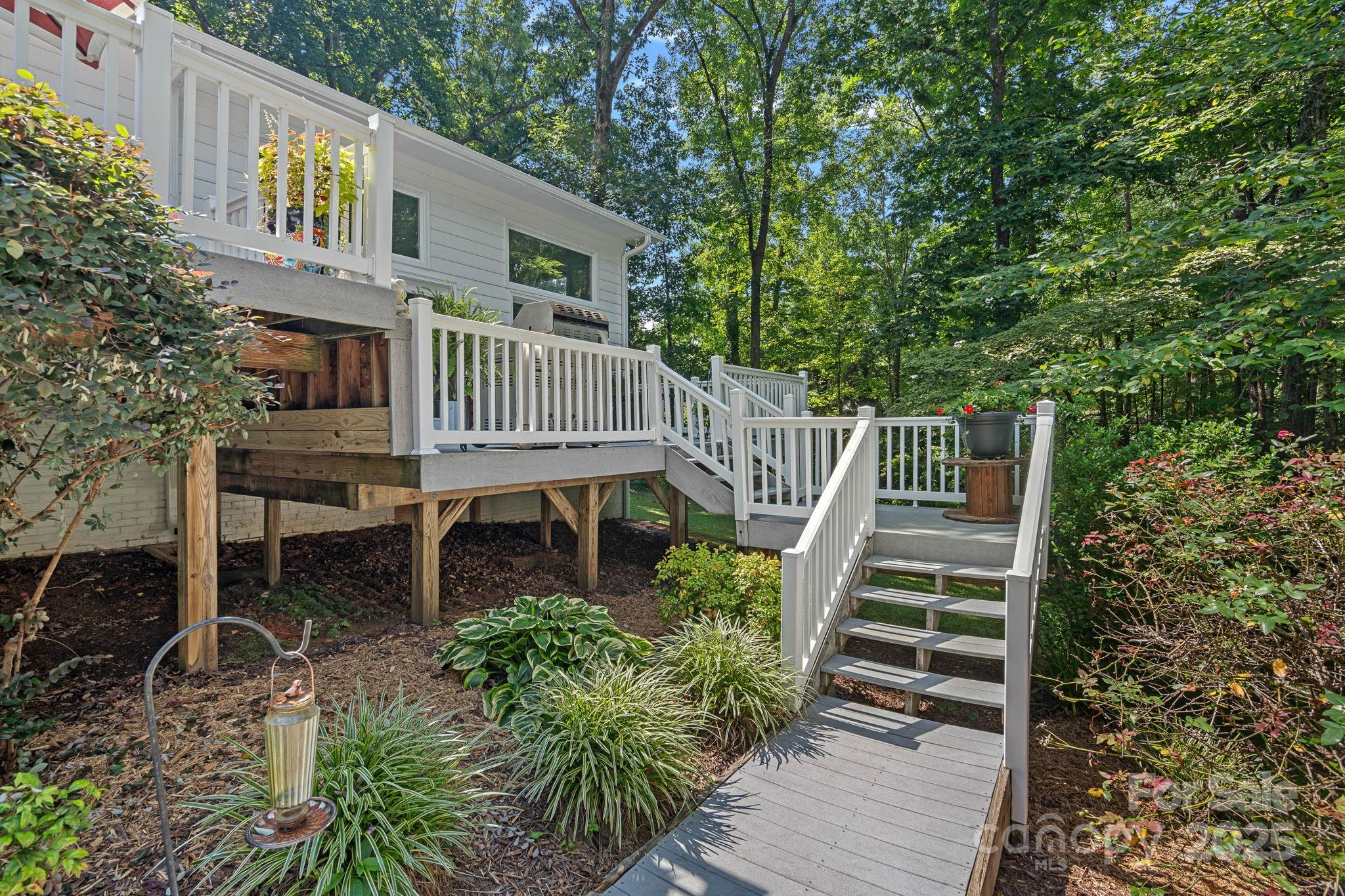 4610 Spicewood Drive Property Photo 37