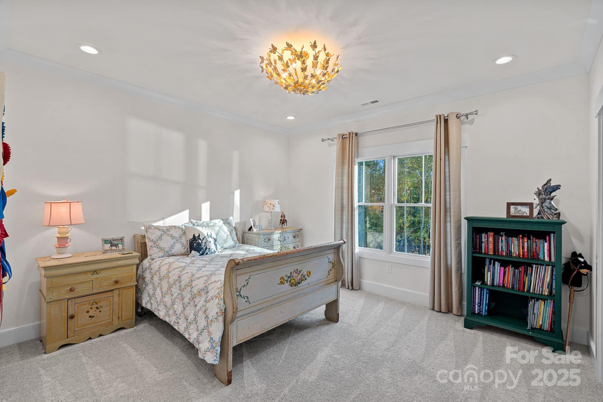 111 Kent Court Property Photo 27