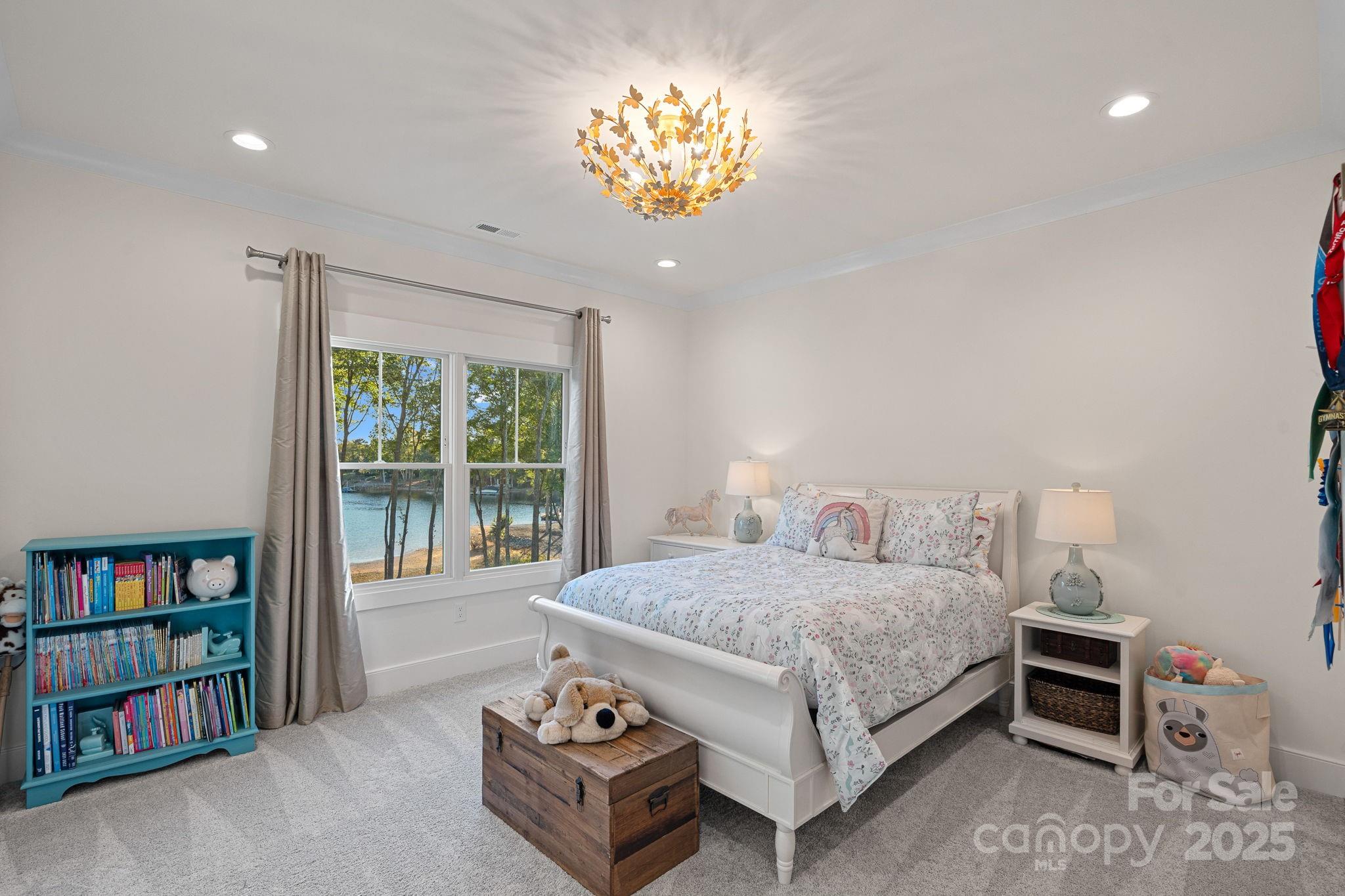 111 Kent Court Property Photo 28