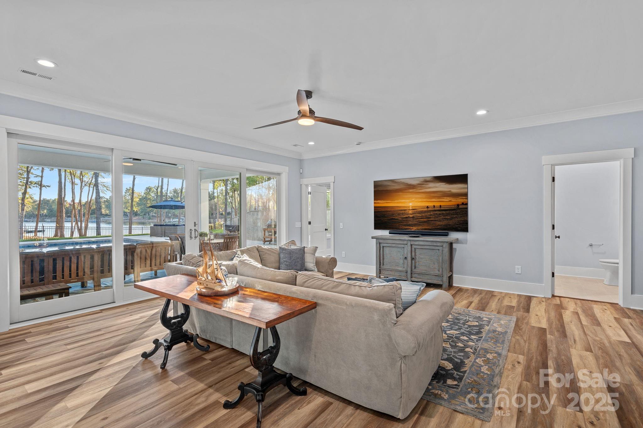 111 Kent Court Property Photo 32