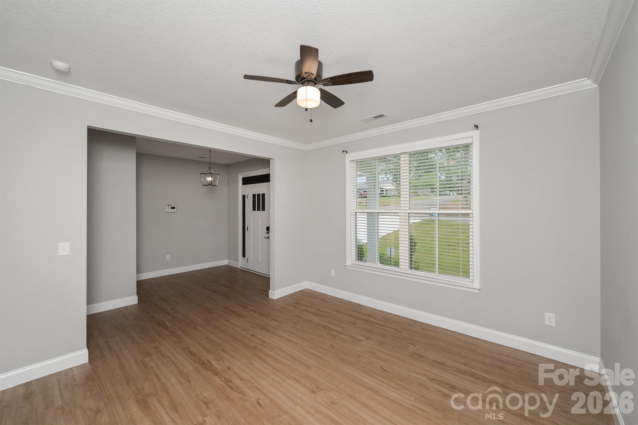 100 Holly Drive Property Photo 2