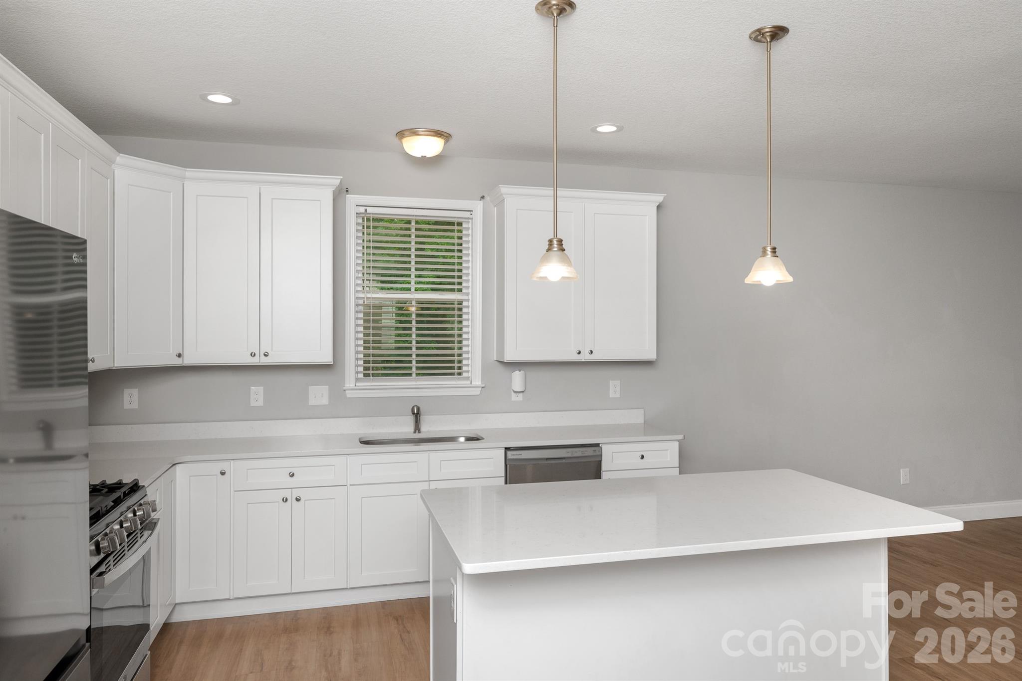 100 Holly Drive Property Photo 11