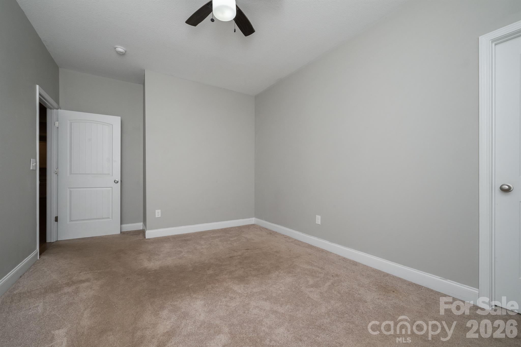 100 Holly Drive Property Photo 24