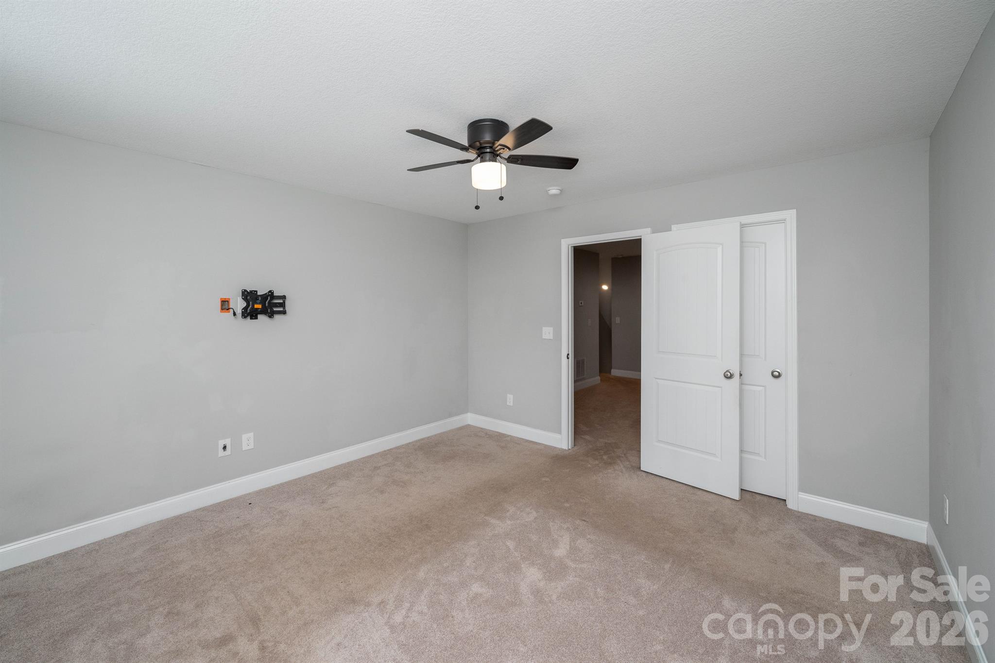 100 Holly Drive Property Photo 32