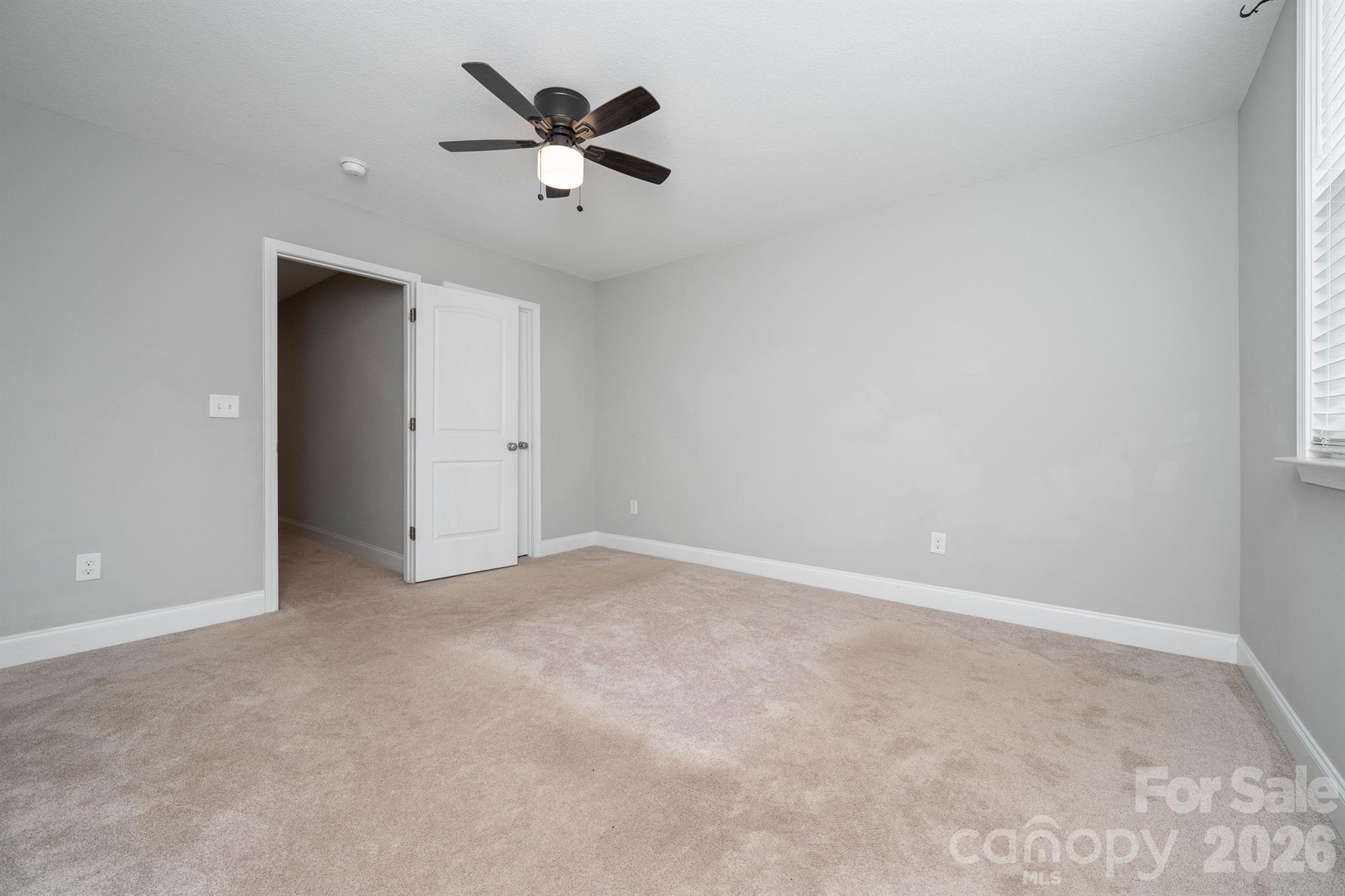 100 Holly Drive Property Photo 33