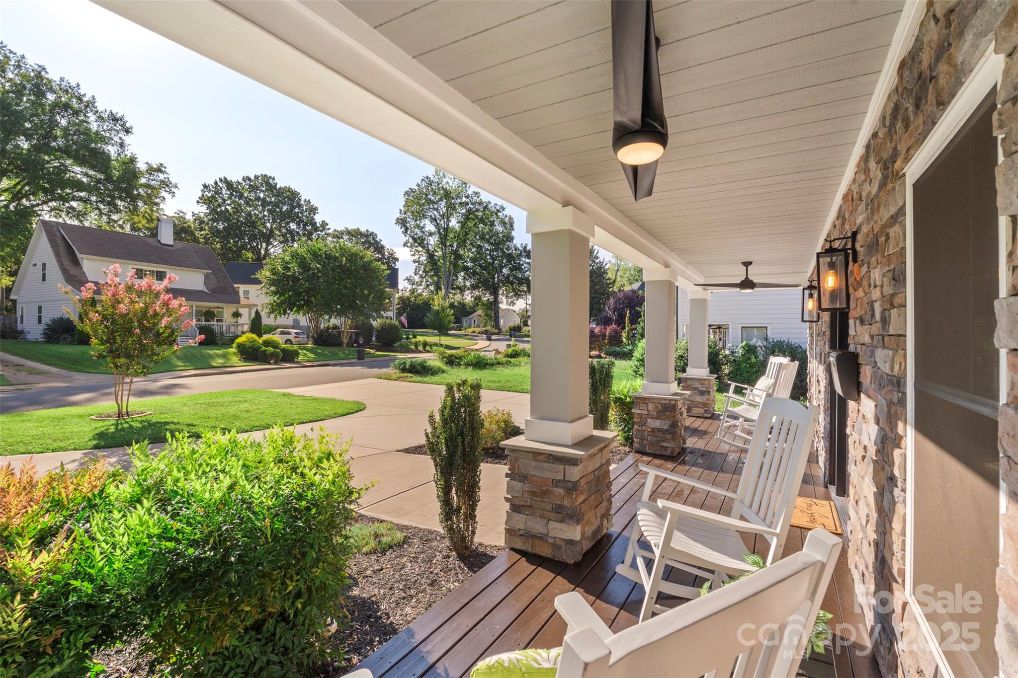 1134 Woodside Avenue Property Photo 4