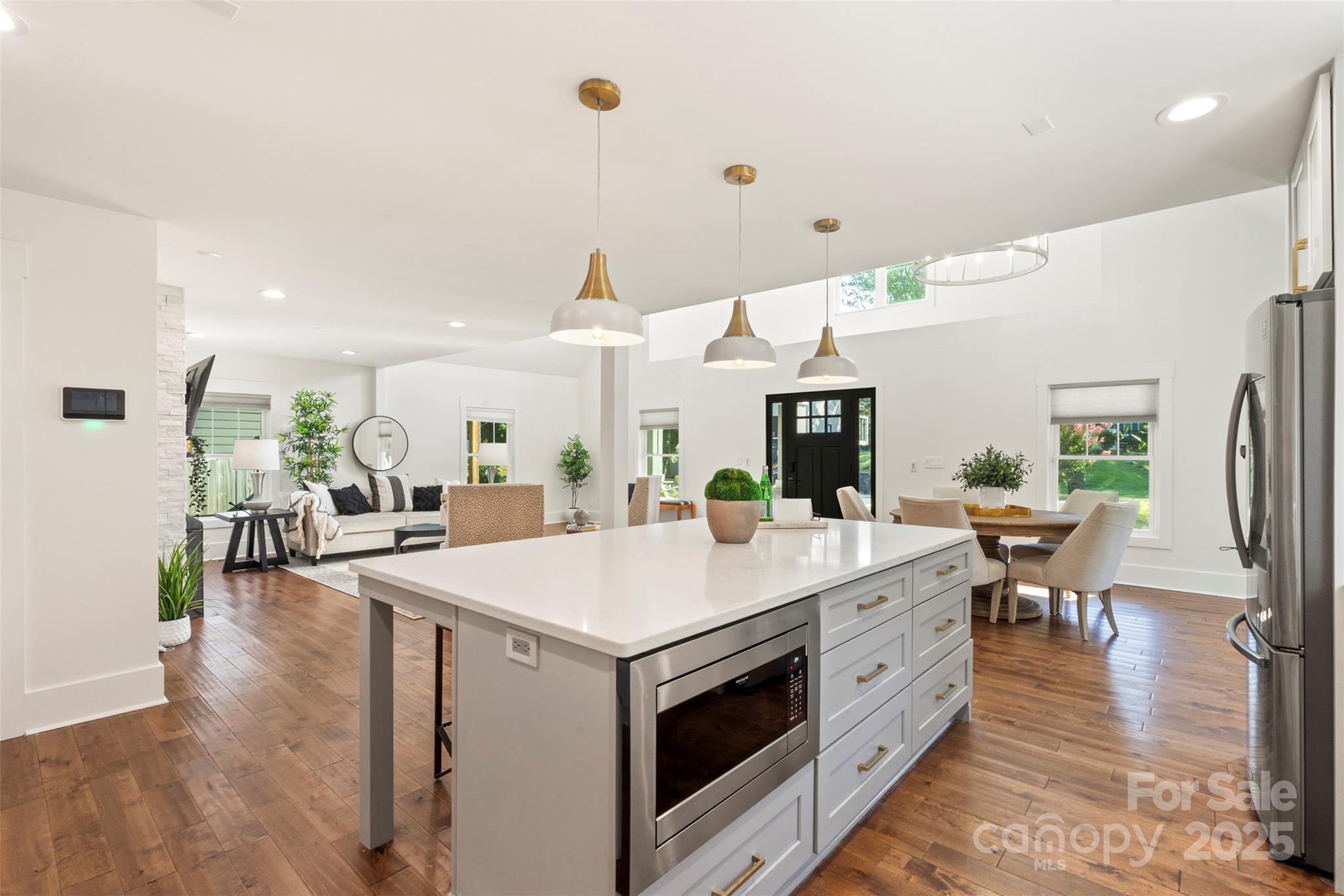 1134 Woodside Avenue Property Photo 11