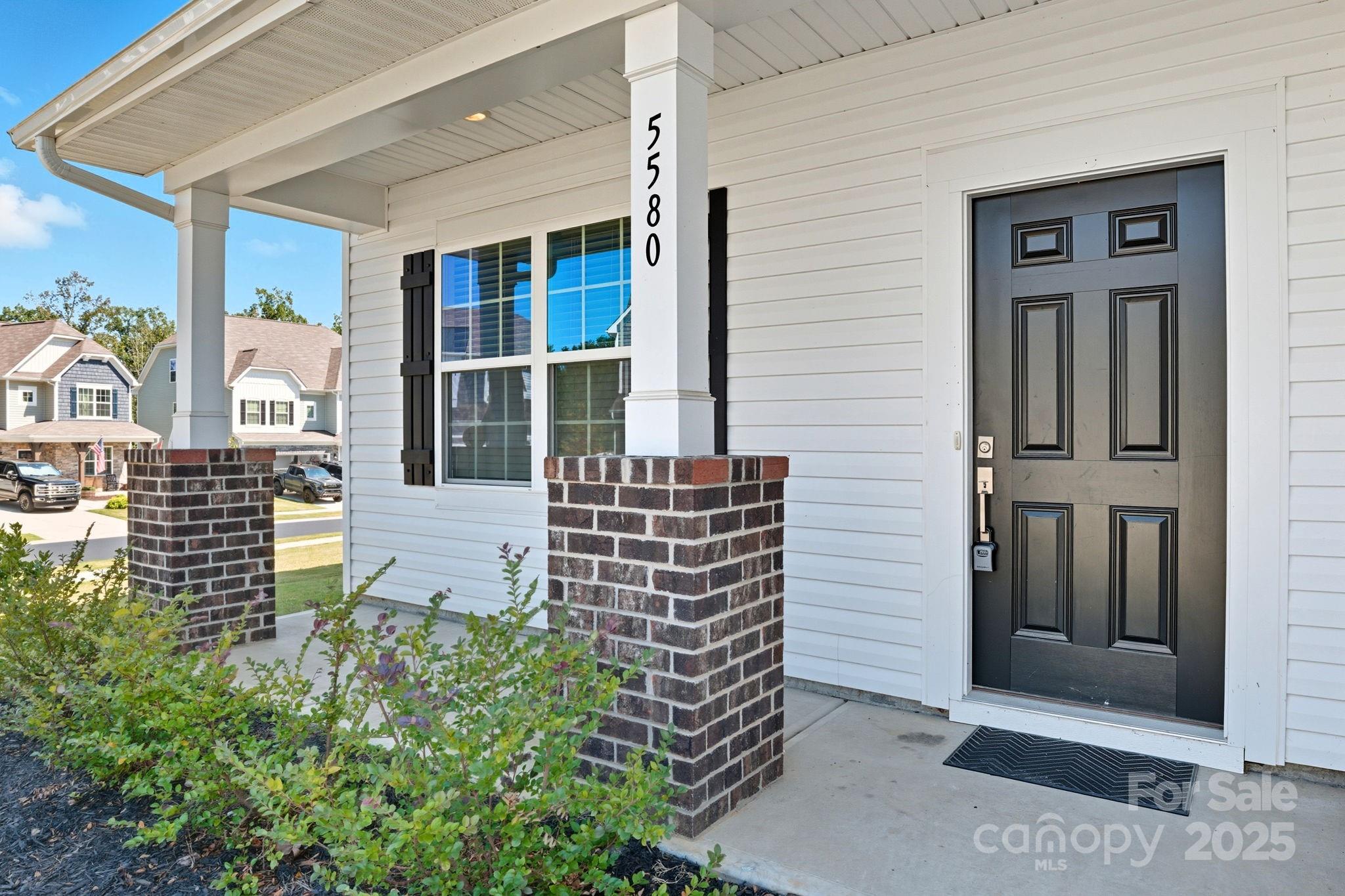 5580 Soft Shell Drive Property Photo 4