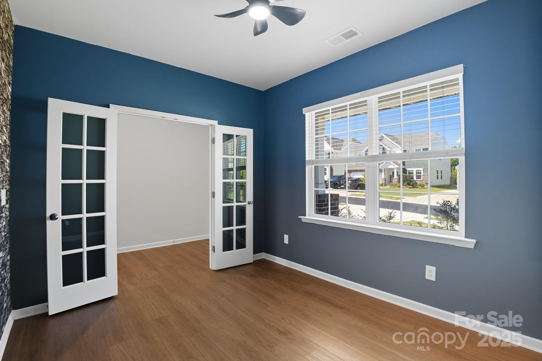 5580 Soft Shell Drive Property Photo 6