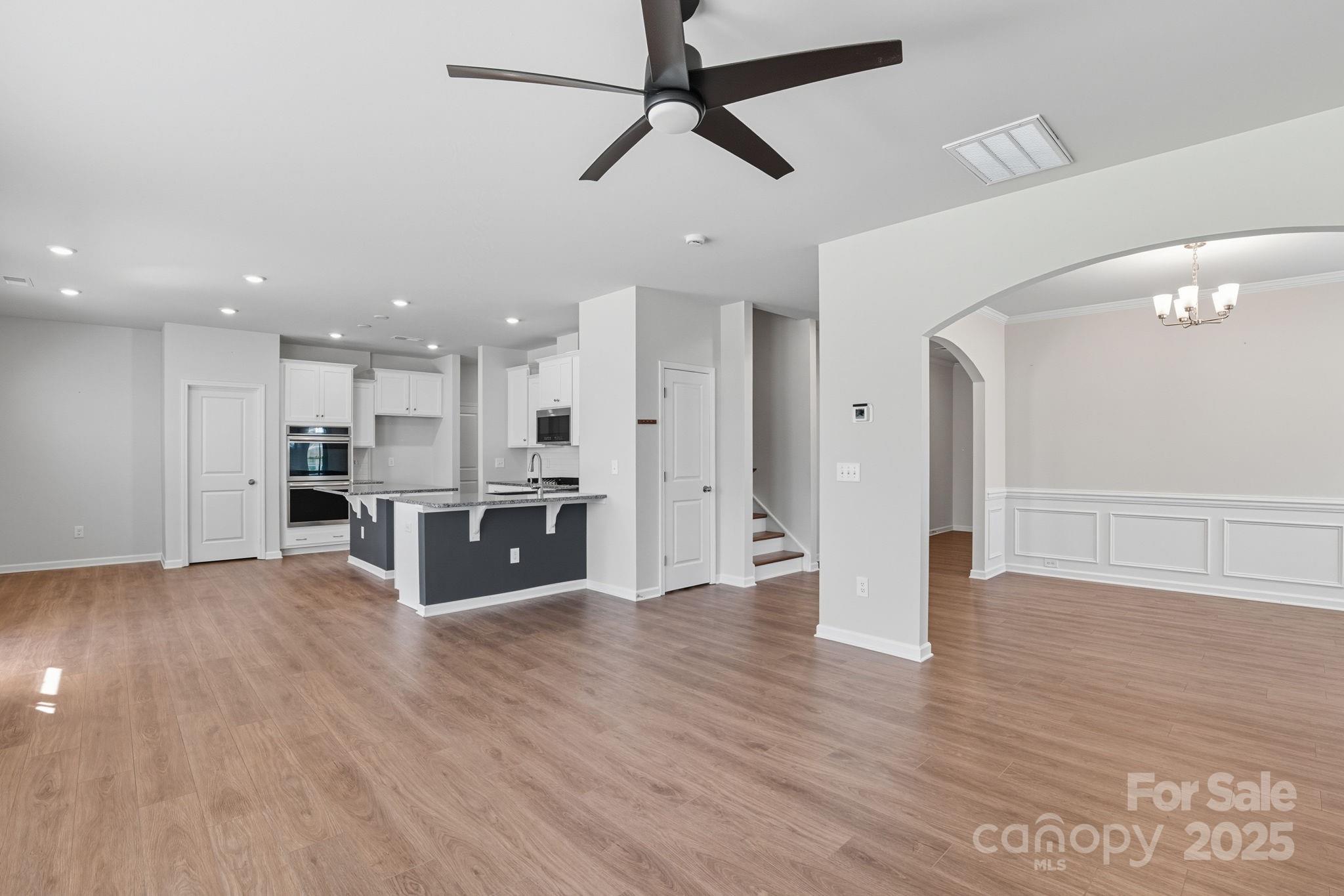 5580 Soft Shell Drive Property Photo 11