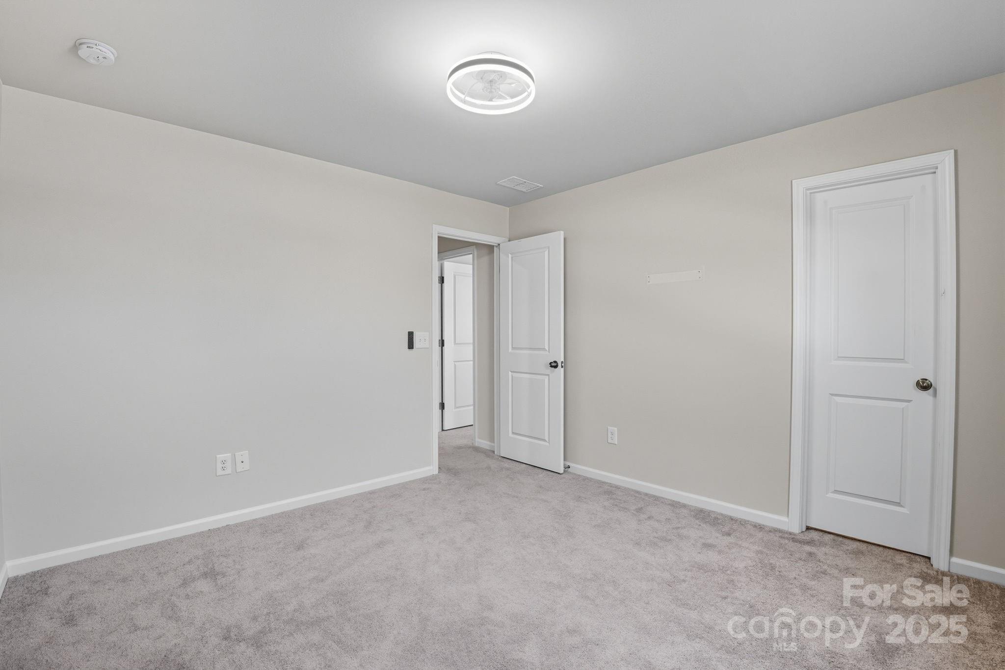 5580 Soft Shell Drive Property Photo 23