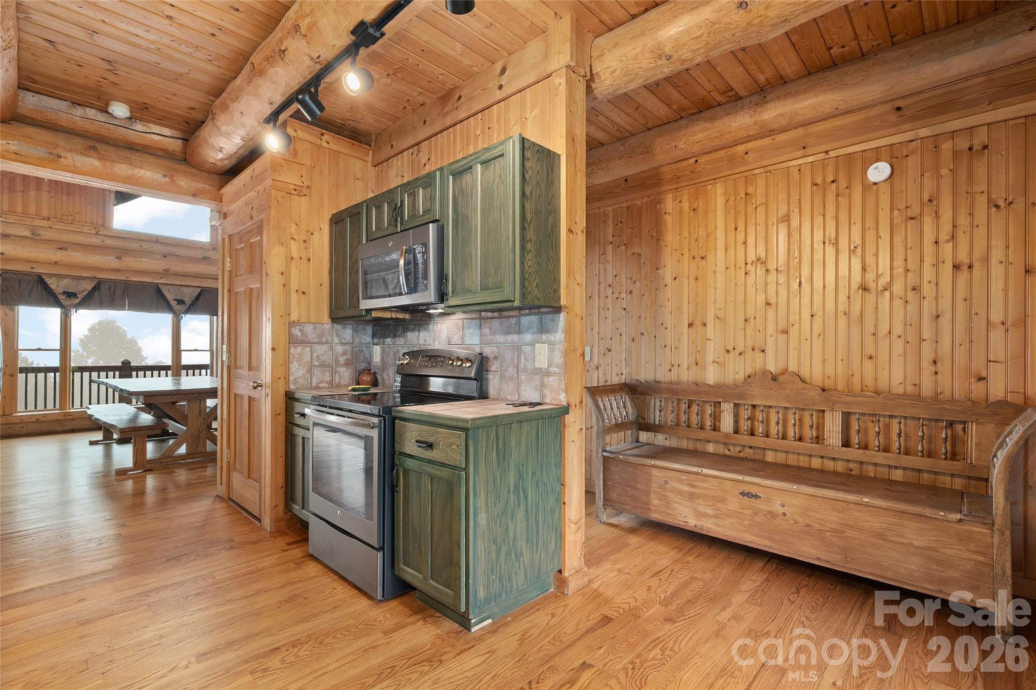 352 Arbra Mountain Way Property Photo 4
