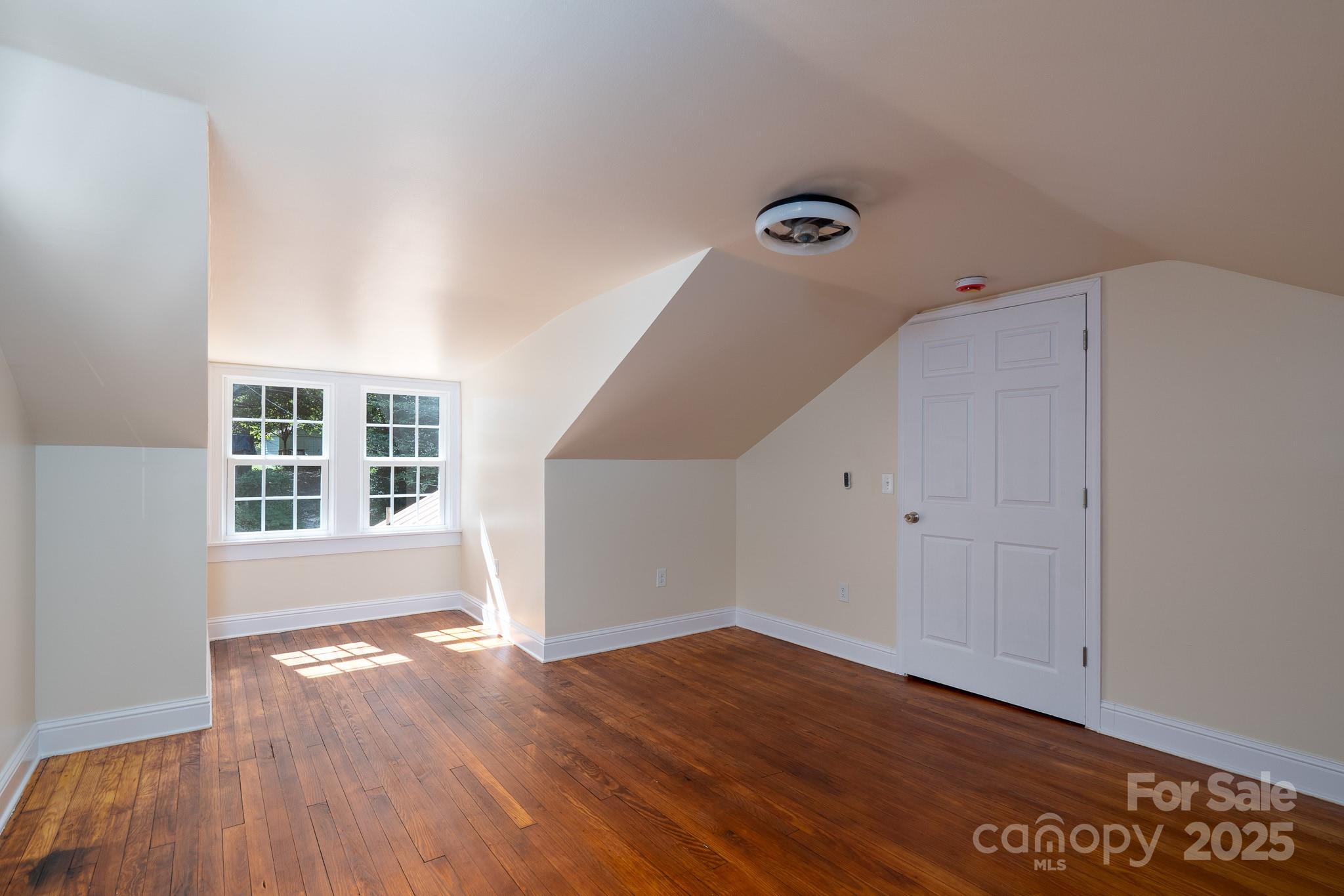 1410 Lineberger Avenue 19 Property Photo 11