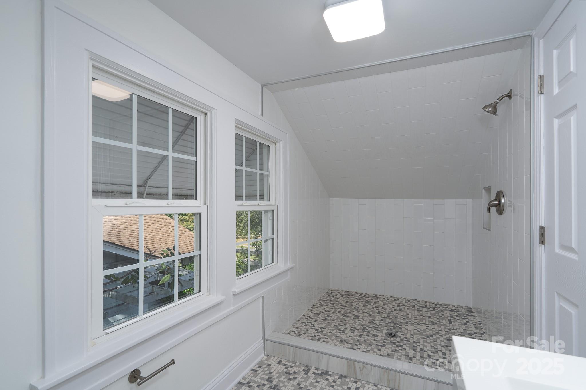 1410 Lineberger Avenue 19 Property Photo 13