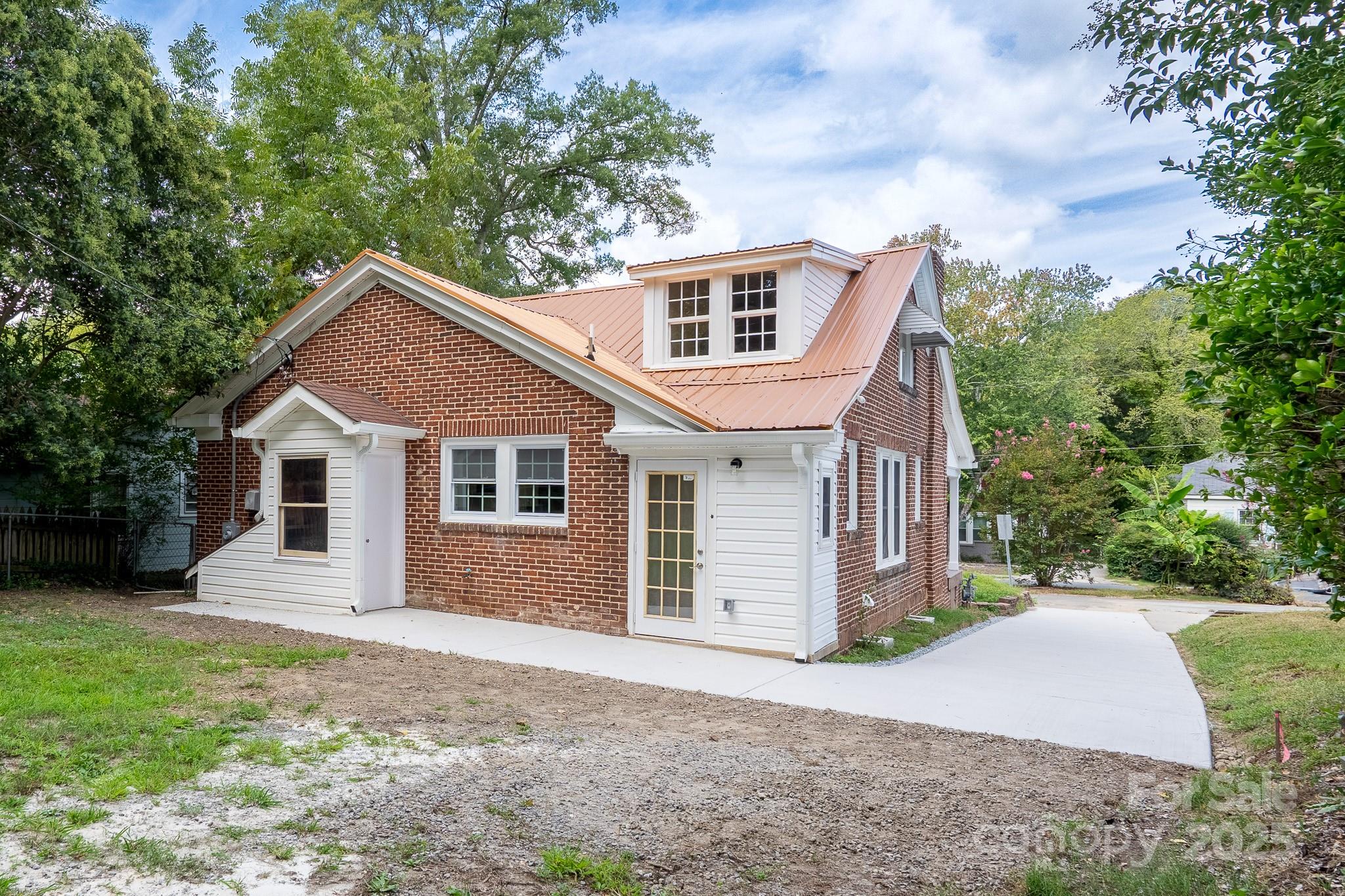 1410 Lineberger Avenue 19 Property Photo 46