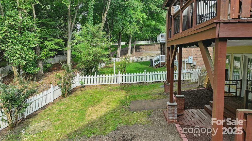 2308 Blair House Court Property Photo 17