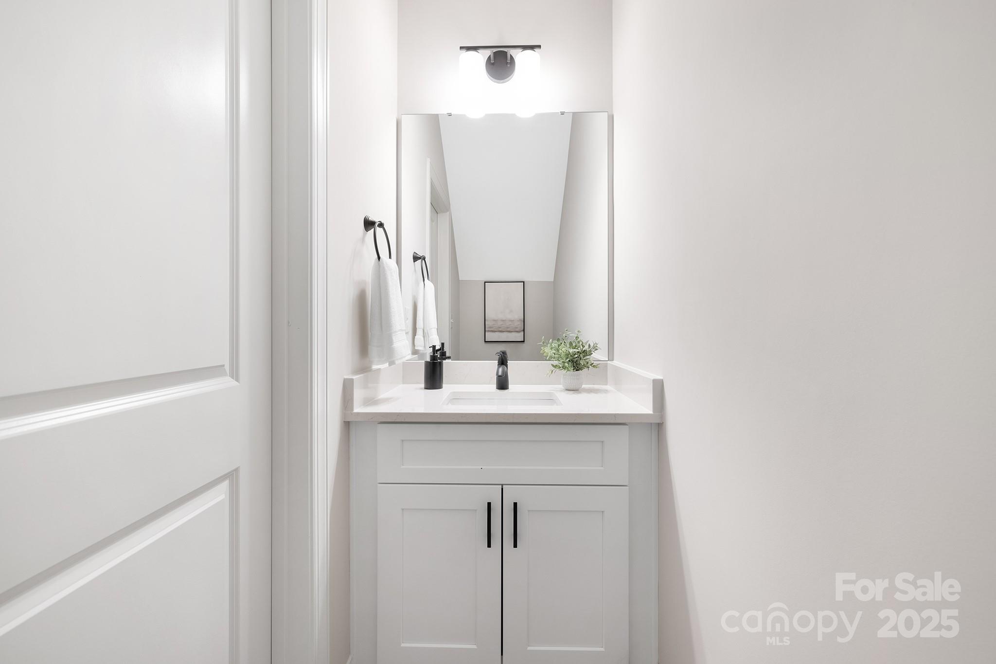 4015 Oakdale Road Property Photo 11