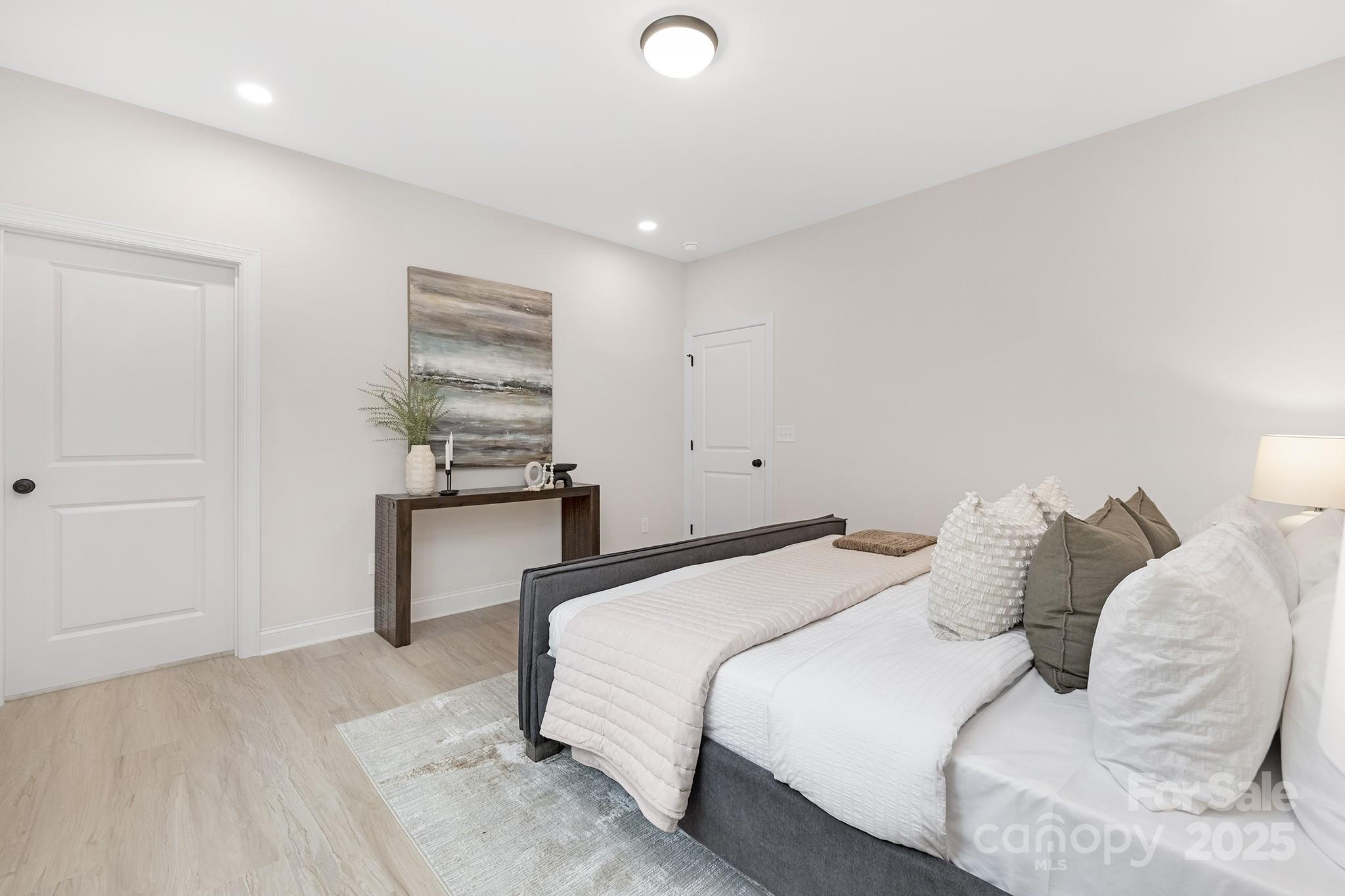 4015 Oakdale Road Property Photo 13