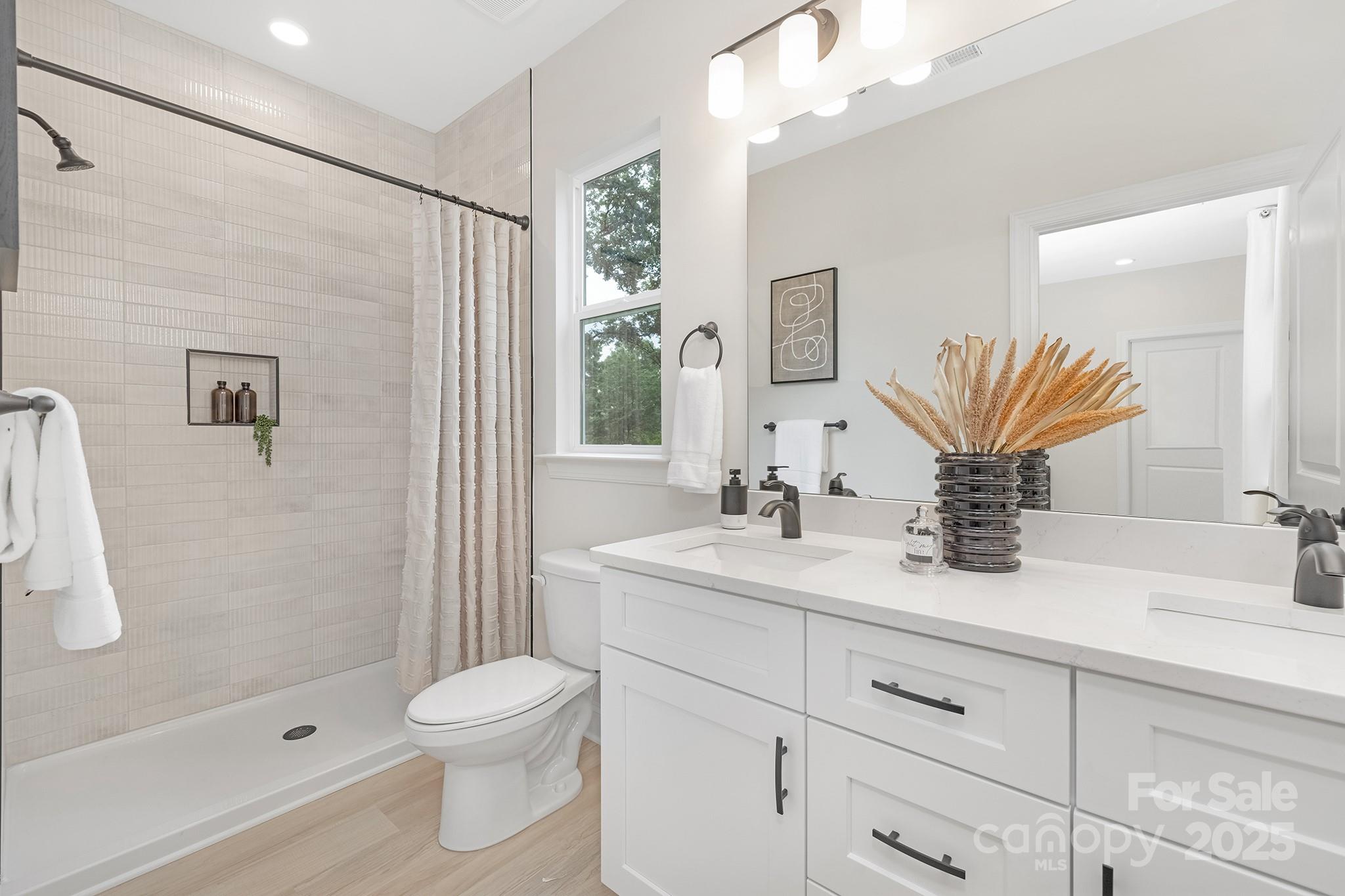 4015 Oakdale Road Property Photo 14