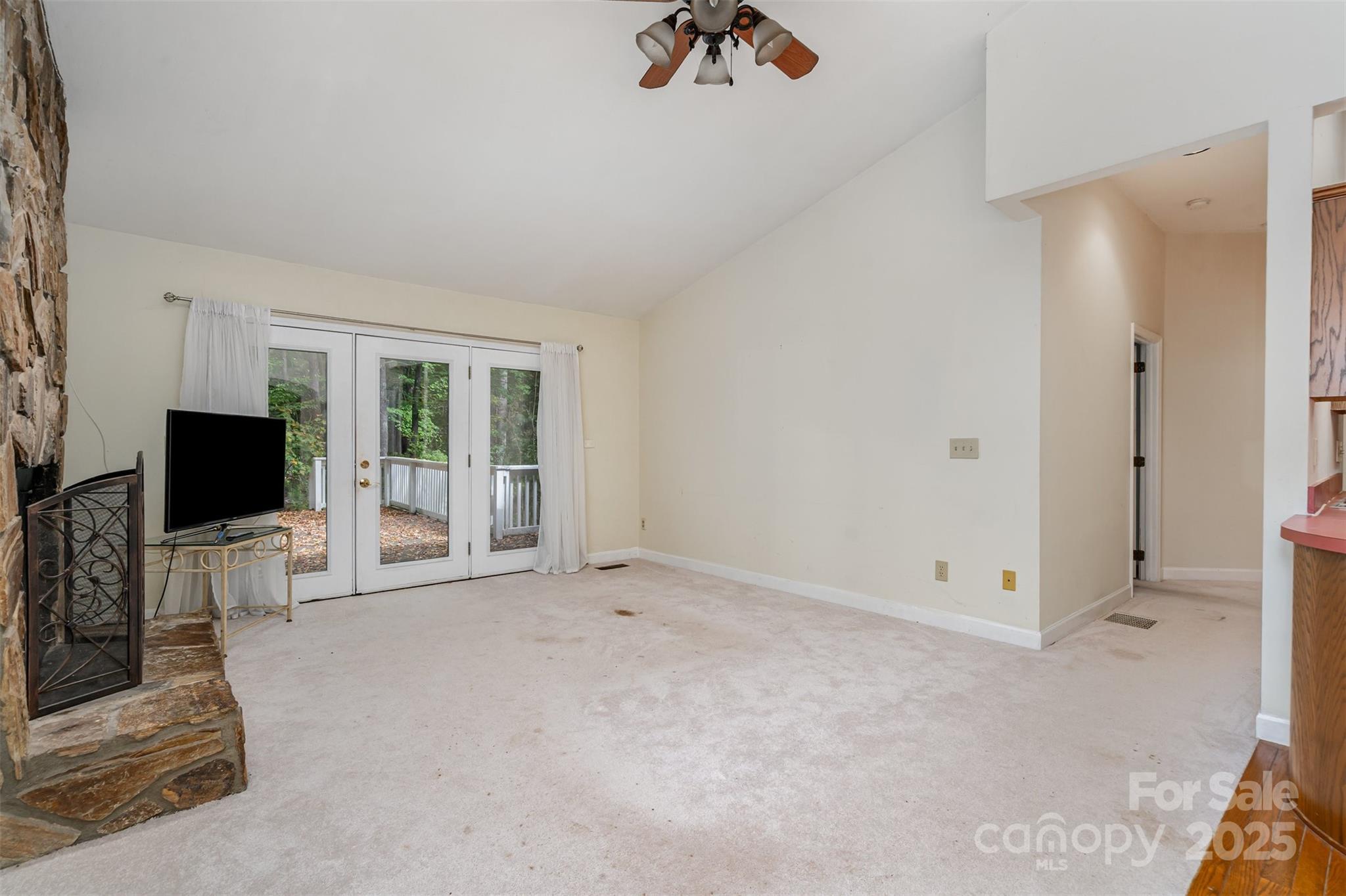 15133 Torrence Branch Road Property Photo 8