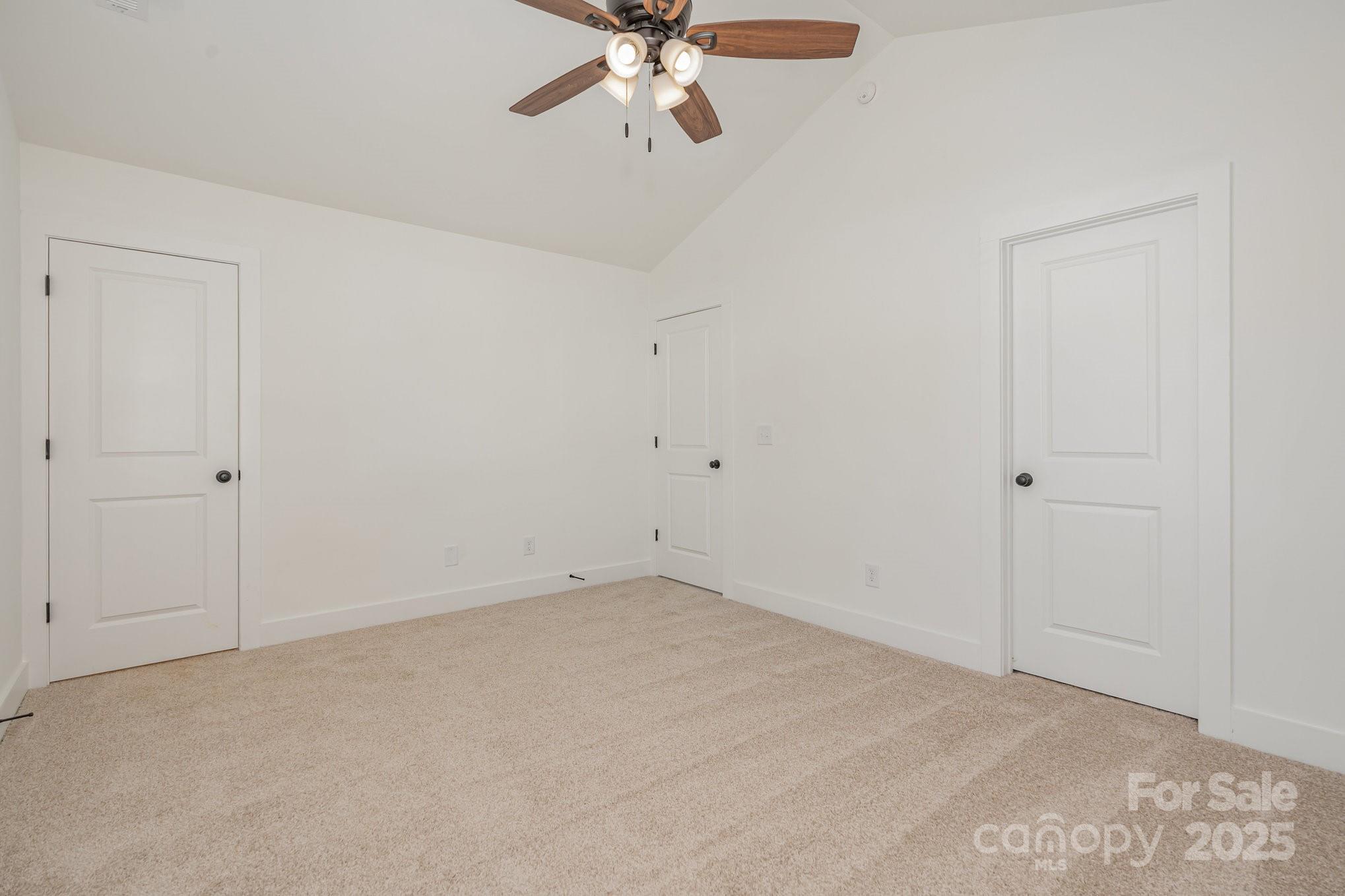 530 Oakhurst Avenue Property Photo 7