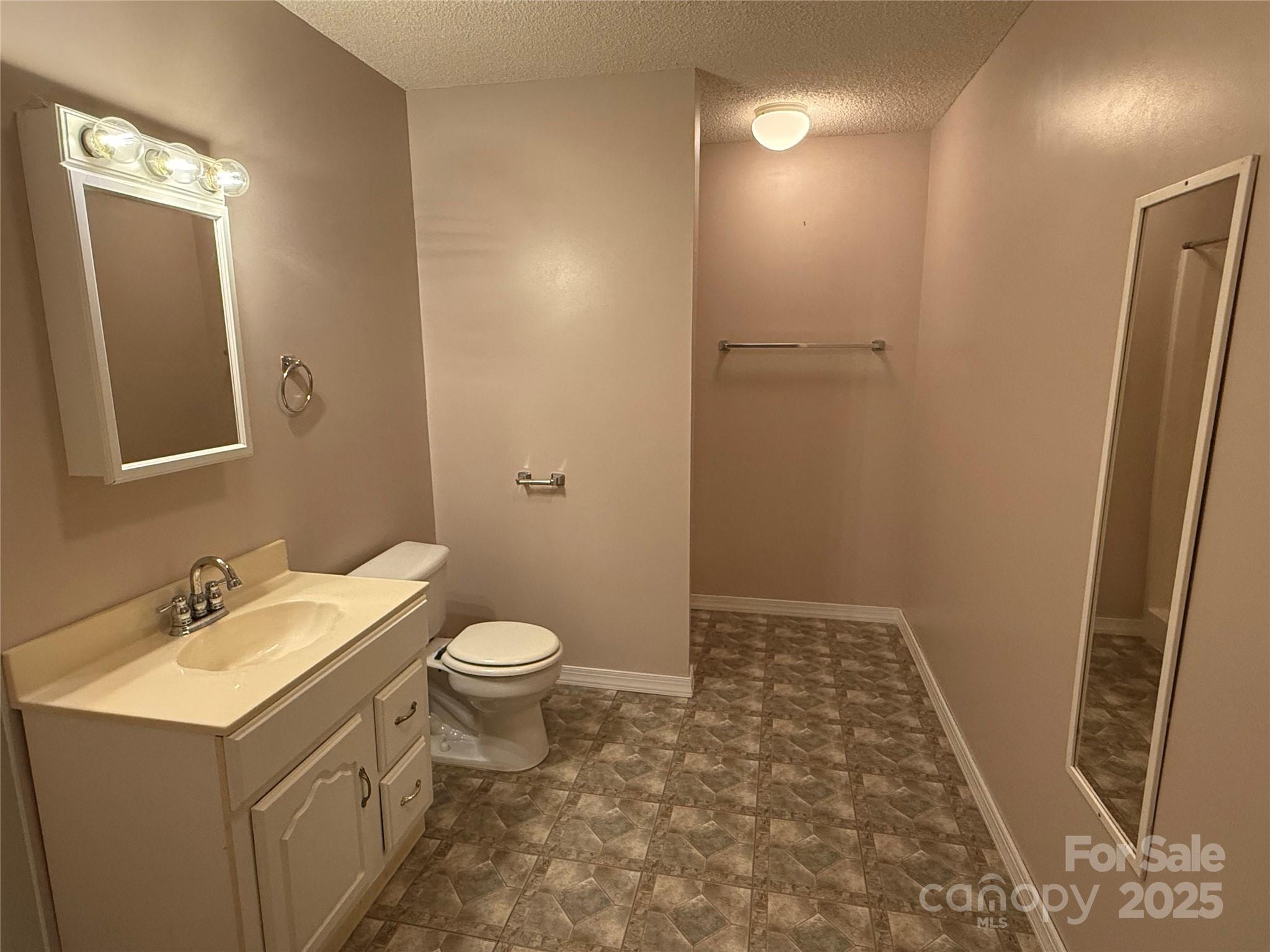 66 Ashlyn Lane Property Photo 38