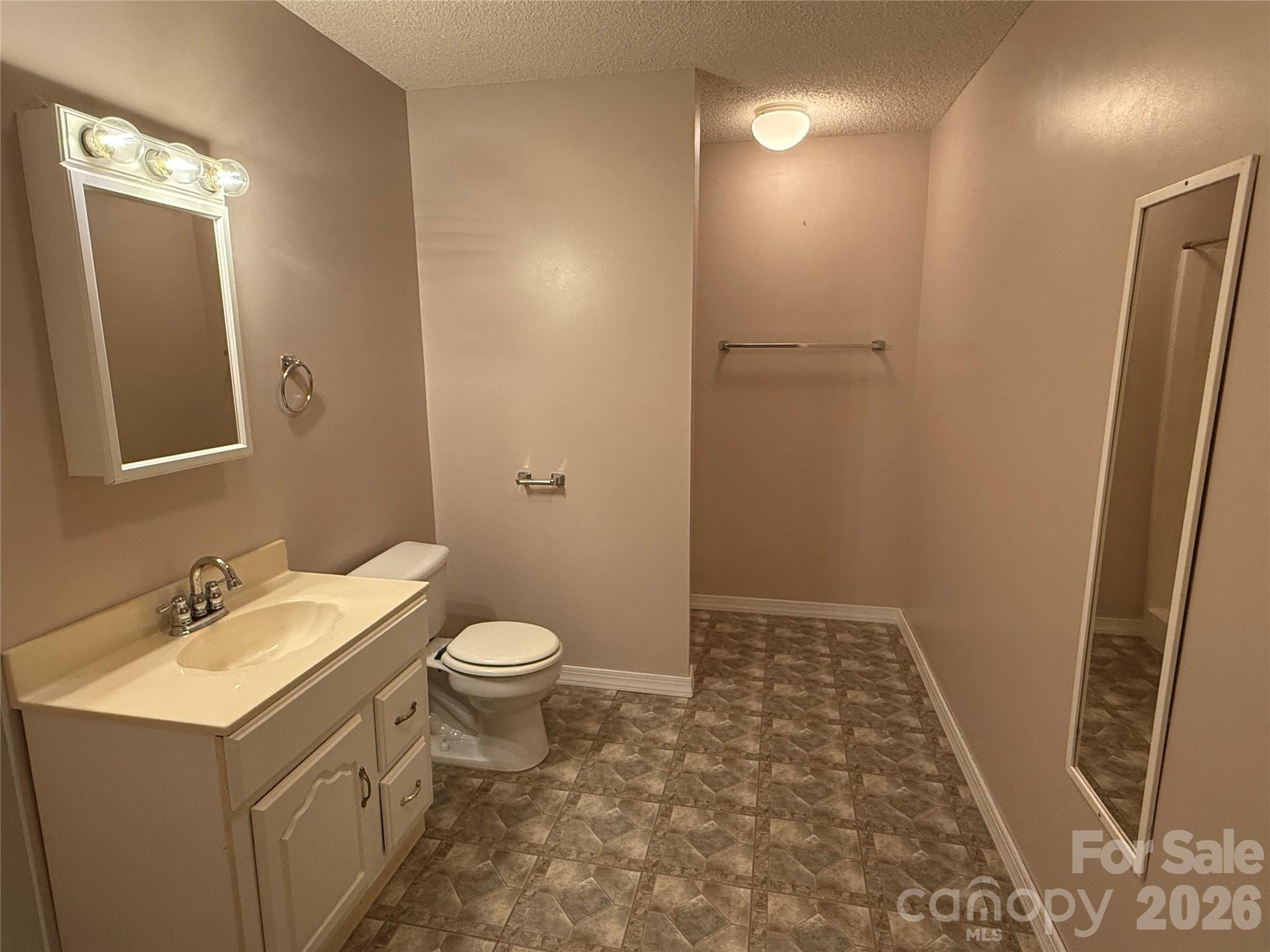 66 Ashlyn Lane Property Photo 38