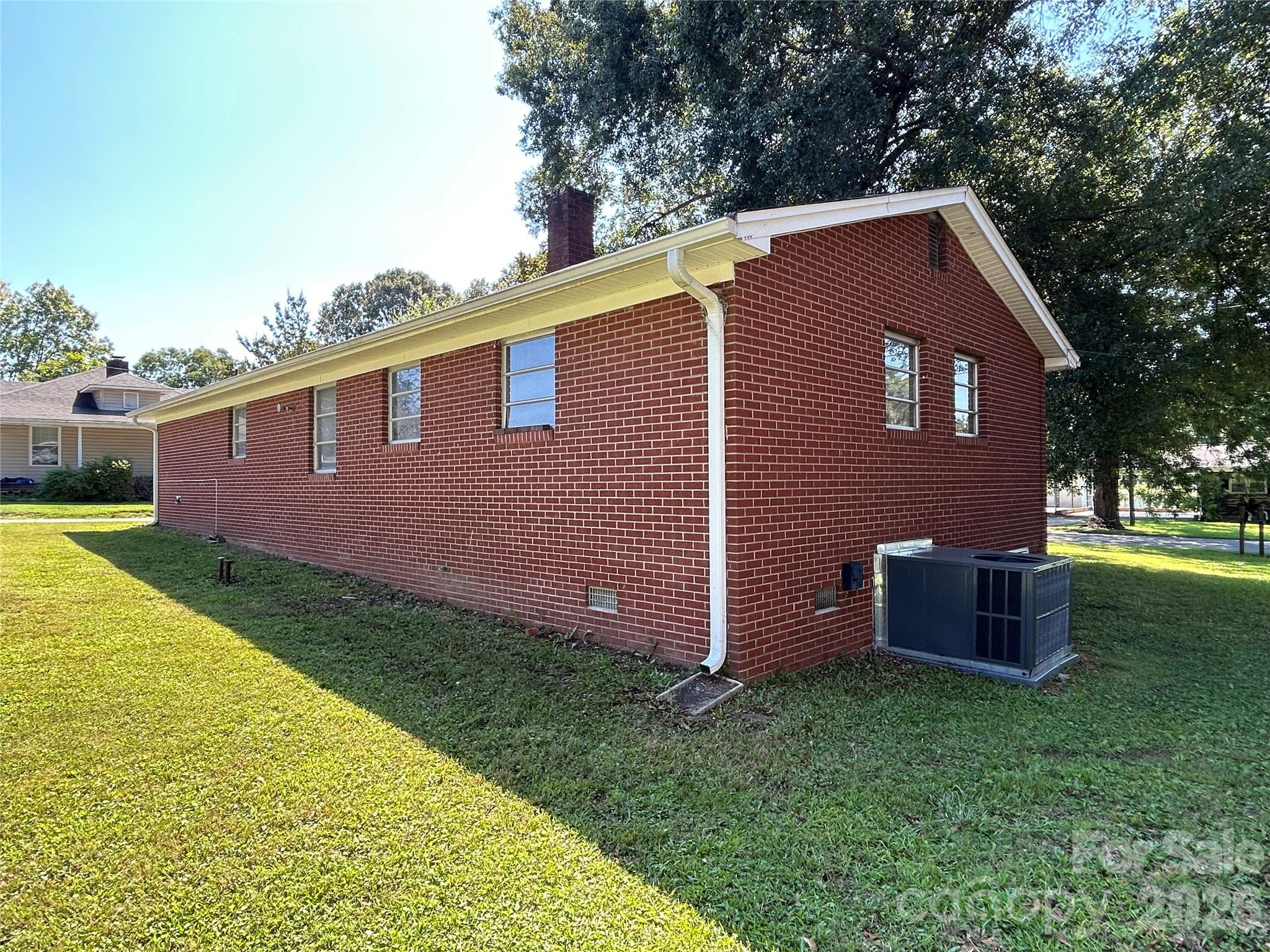 2218 W 5th Avenue Property Photo 5