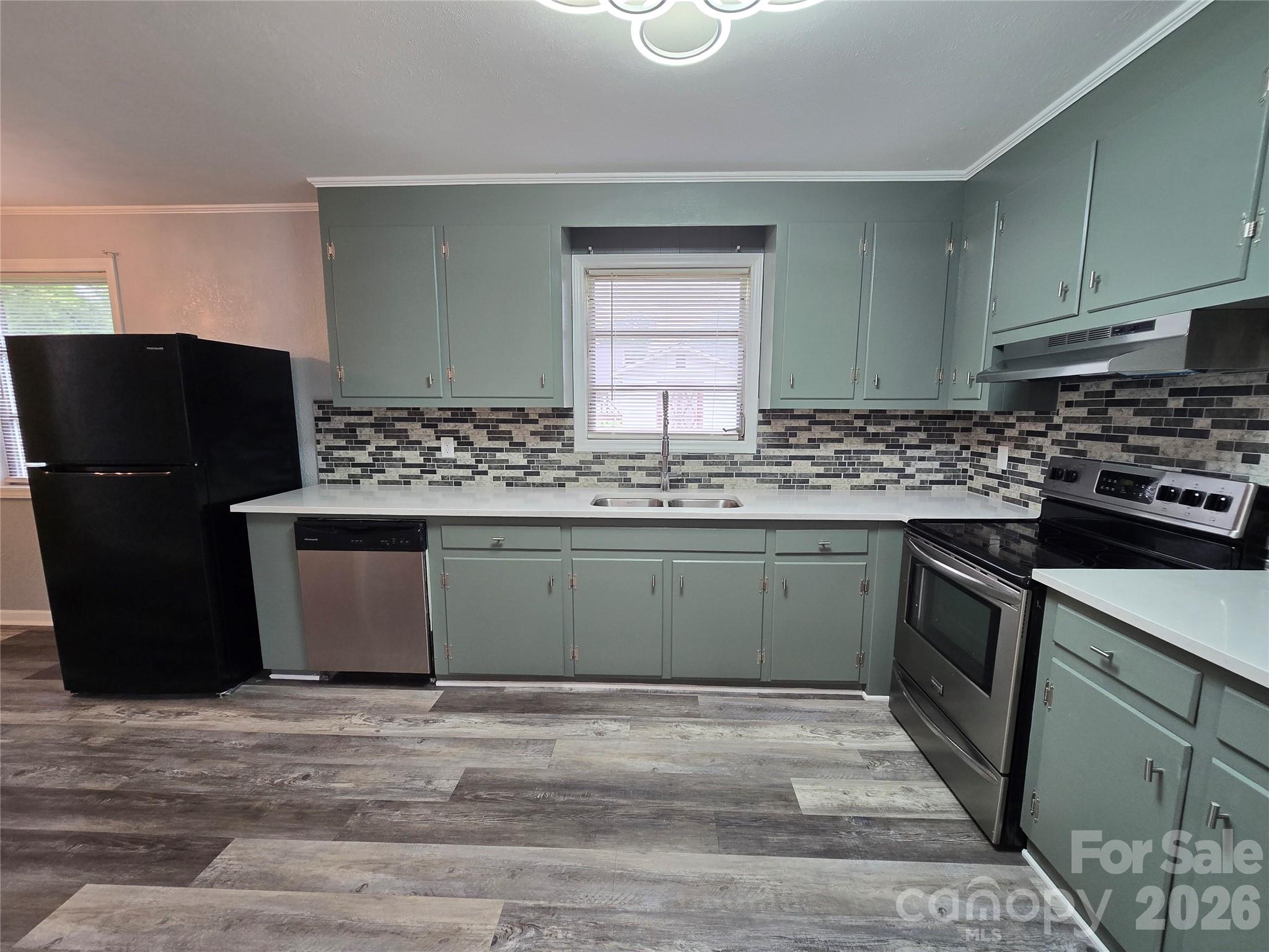 2218 W 5th Avenue Property Photo 6