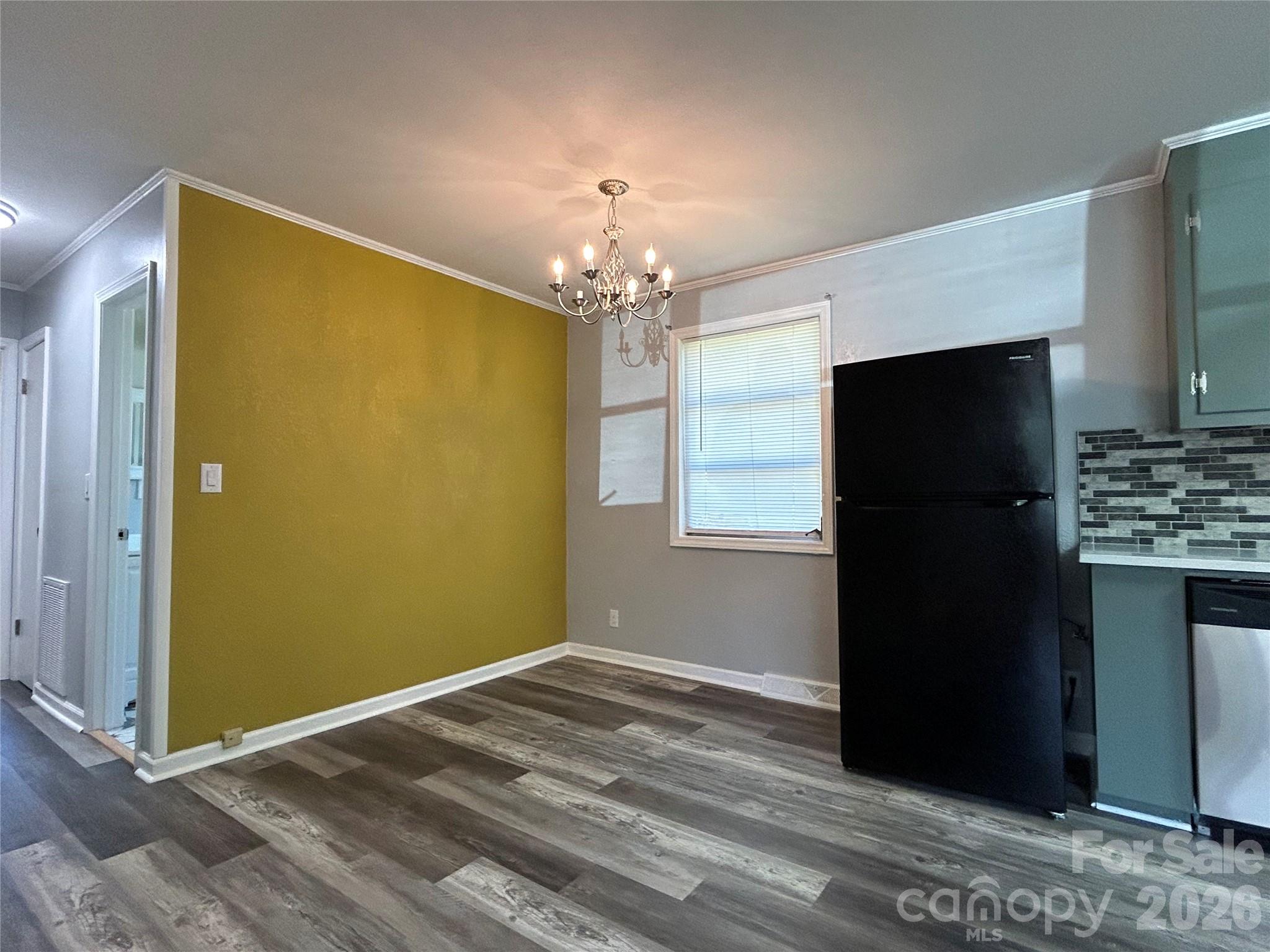 2218 W 5th Avenue Property Photo 9