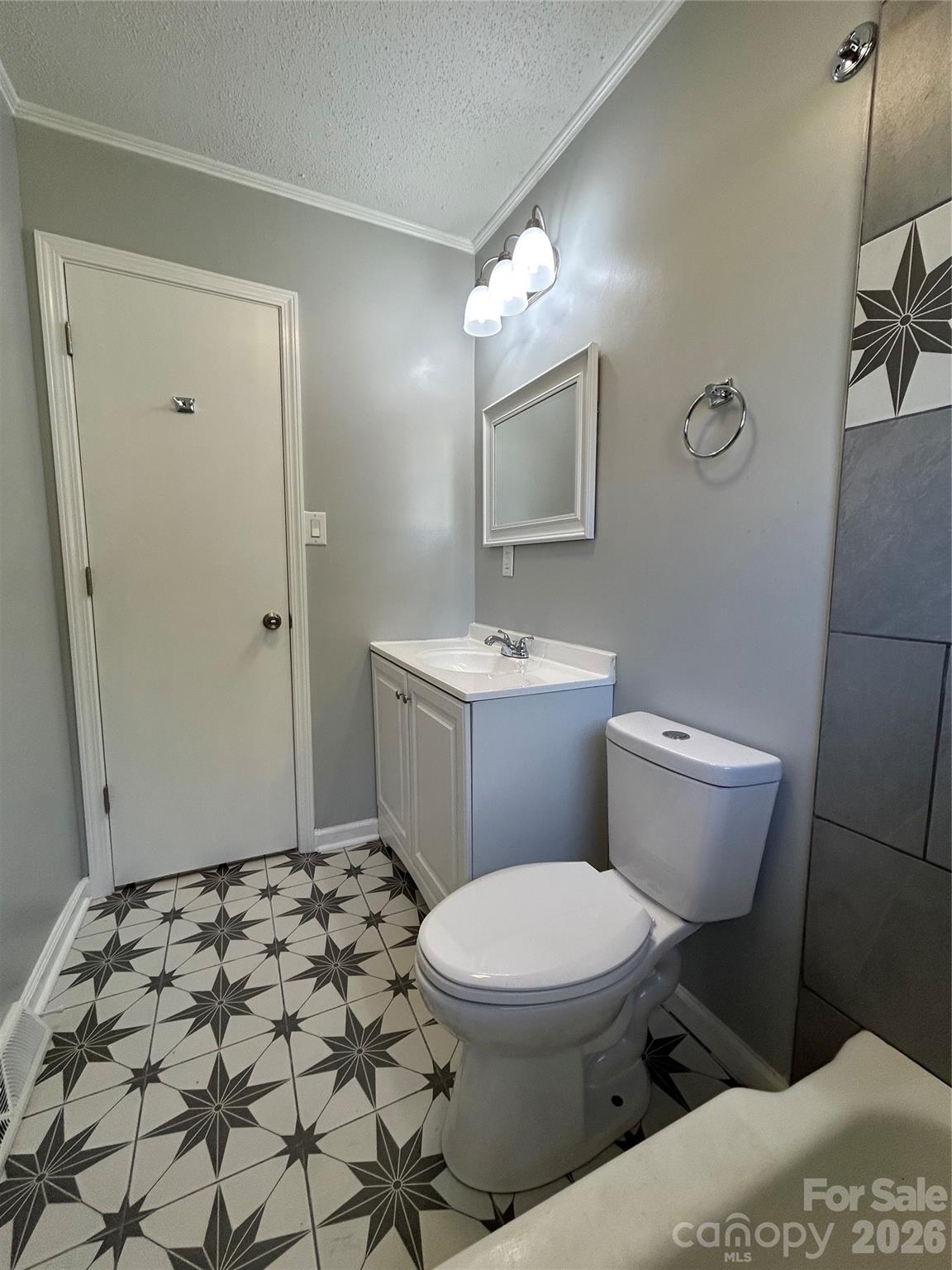 2218 W 5th Avenue Property Photo 13