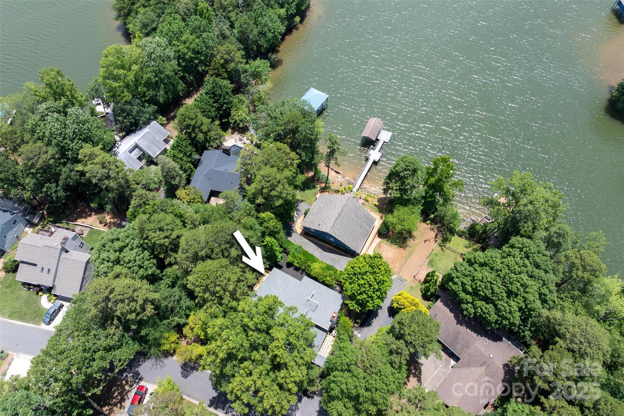 1096 Palmyra Drive Property Photo 4