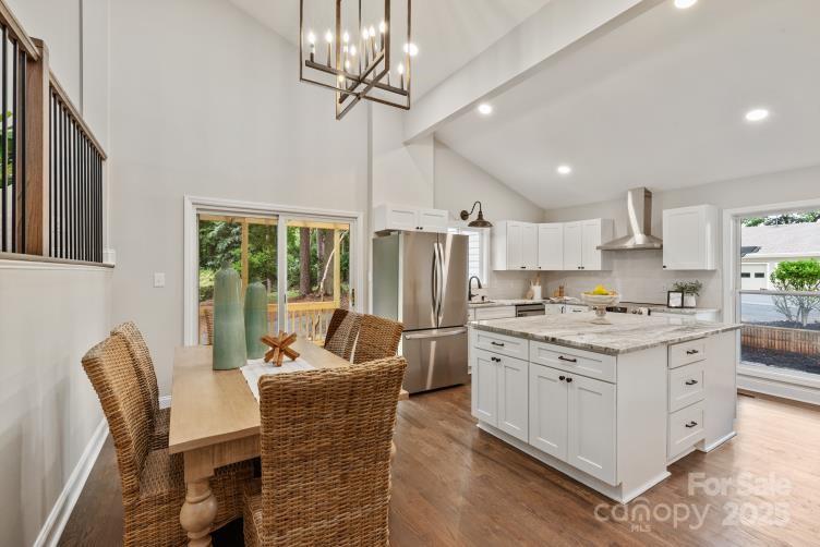 1096 Palmyra Drive Property Photo 10