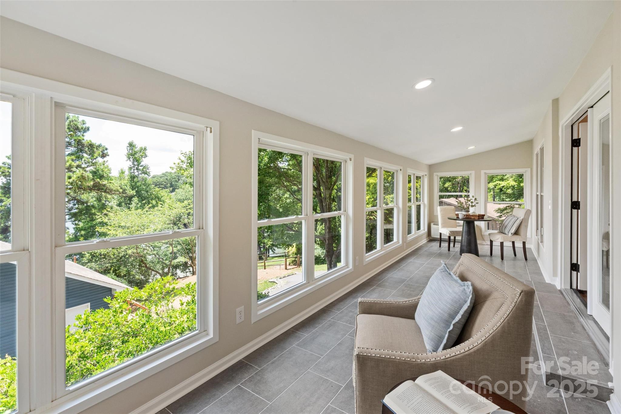 1096 Palmyra Drive Property Photo 22