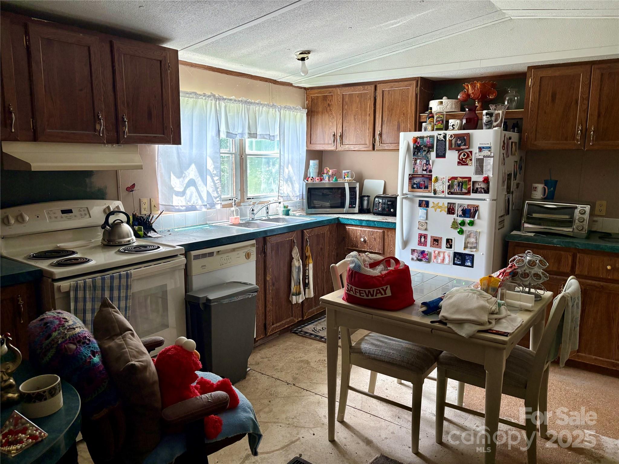 1031 Red Oak Drive Property Photo 14