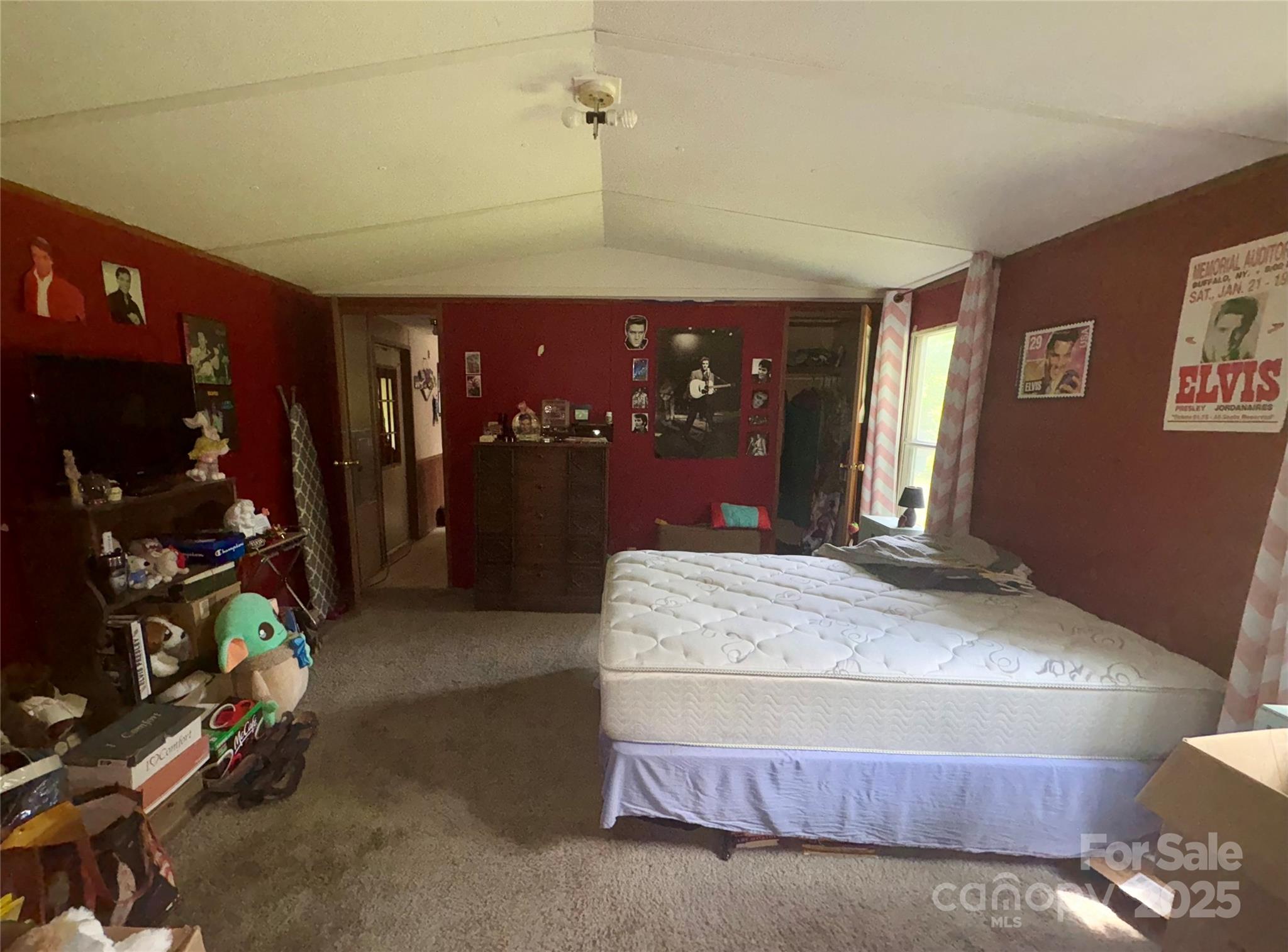 1031 Red Oak Drive Property Photo 18