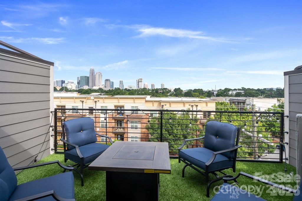12119 Brooklyn Avenue Property Photo 6
