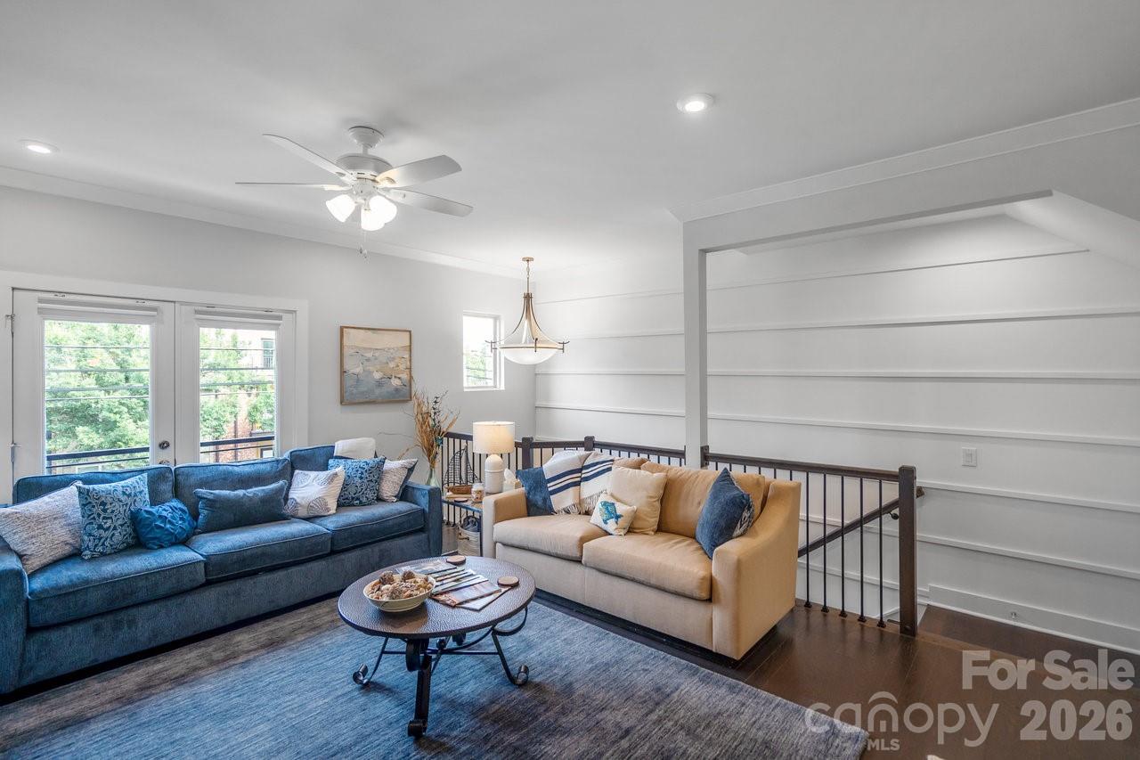 12119 Brooklyn Avenue Property Photo 11