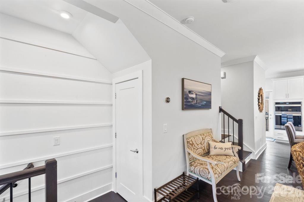 12119 Brooklyn Avenue Property Photo 13