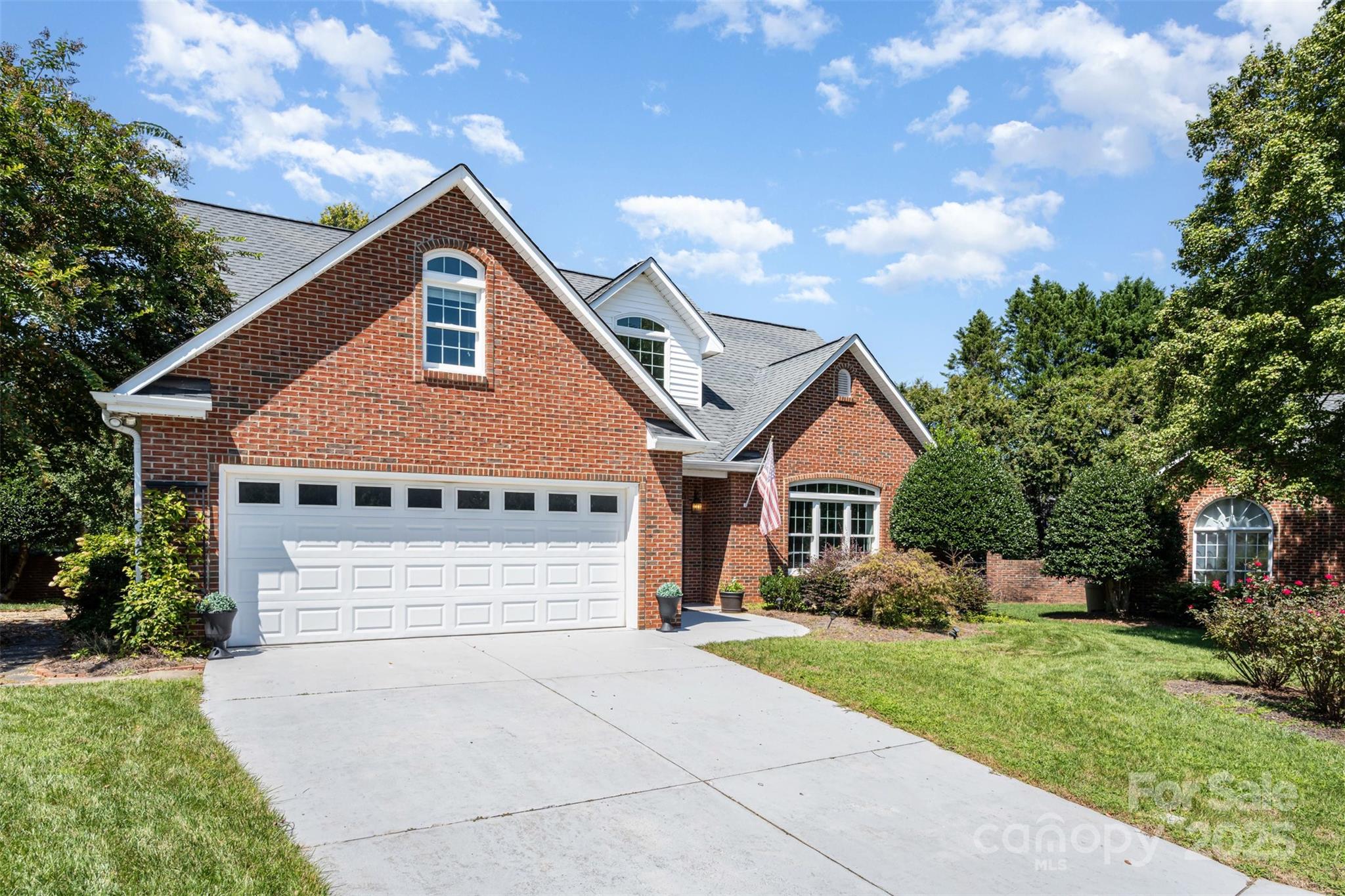 2005 Pinefield Court Property Photo 4