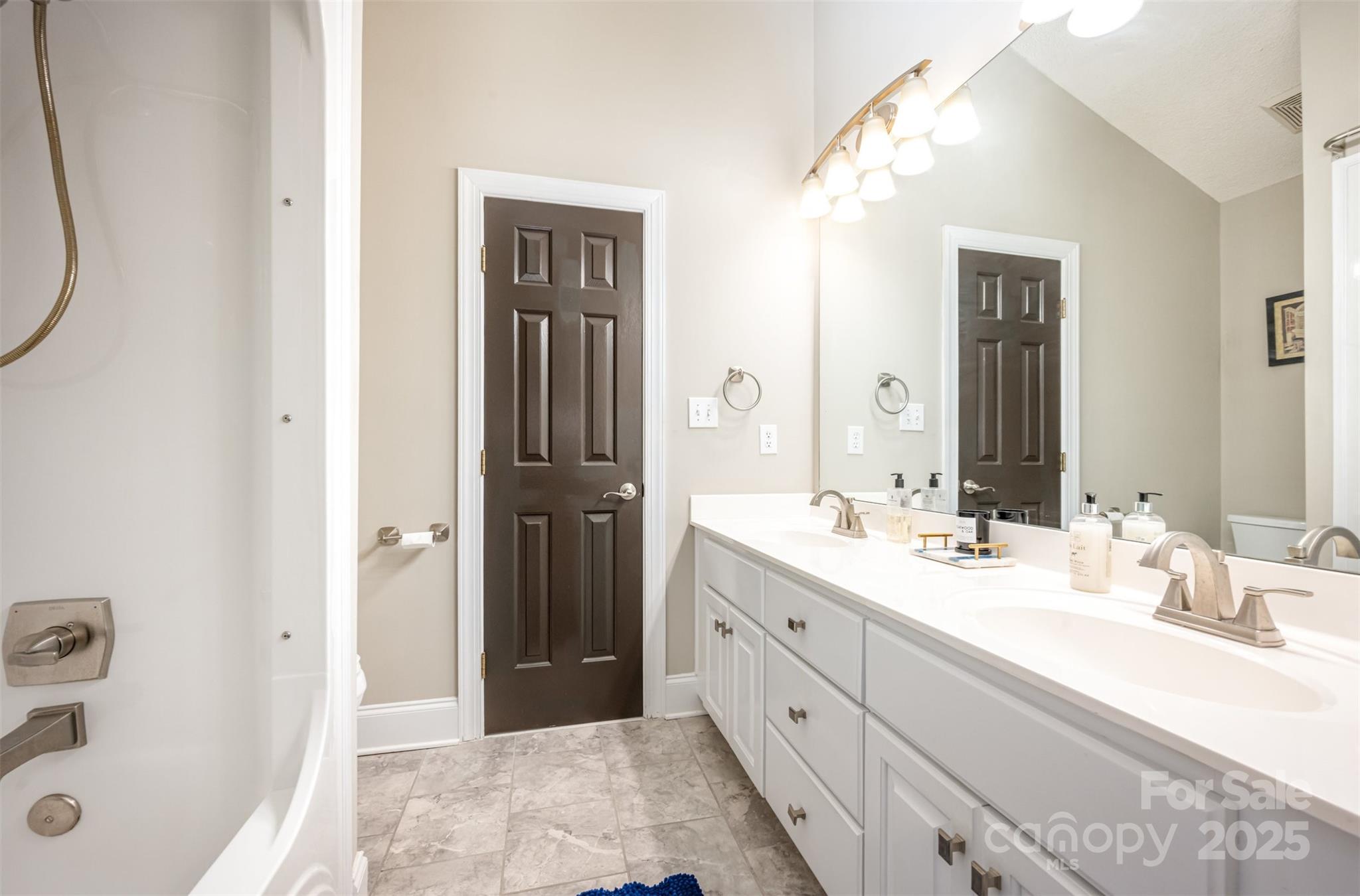 2005 Pinefield Court Property Photo 33