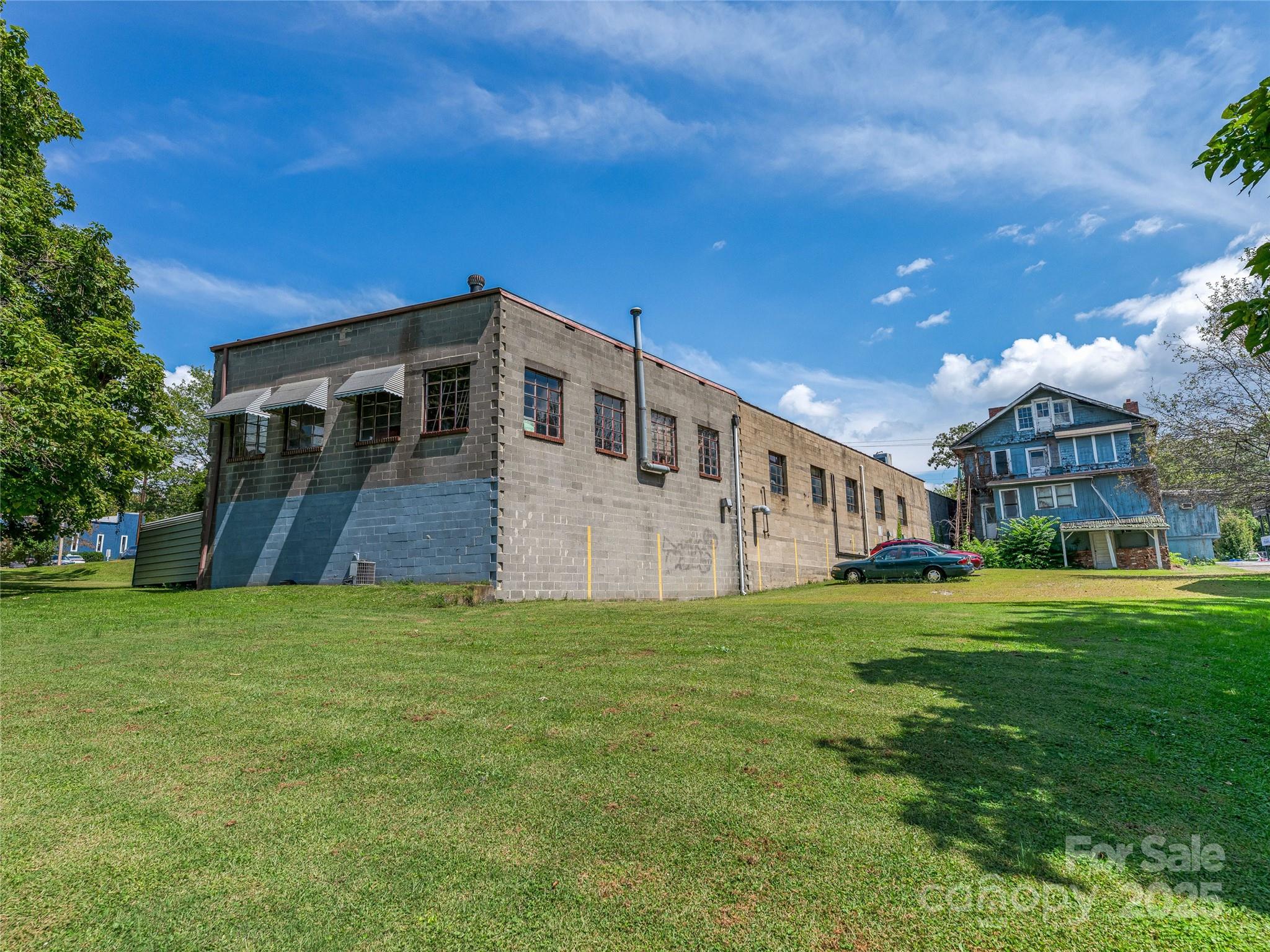 210, 212 & 230 Merrimon Avenue Property Photo 14