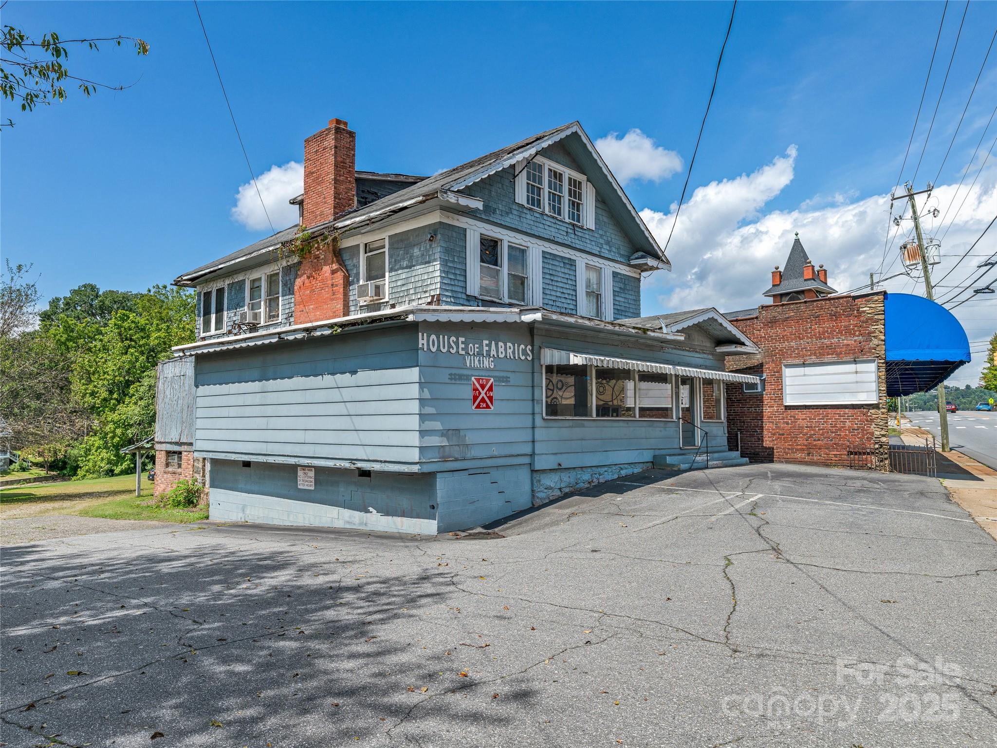 210, 212 & 230 Merrimon Avenue Property Photo 15