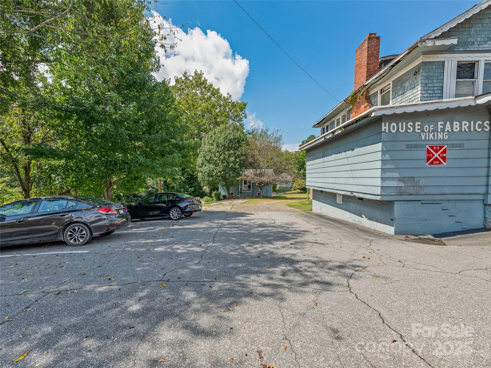 210, 212 & 230 Merrimon Avenue Property Photo 17