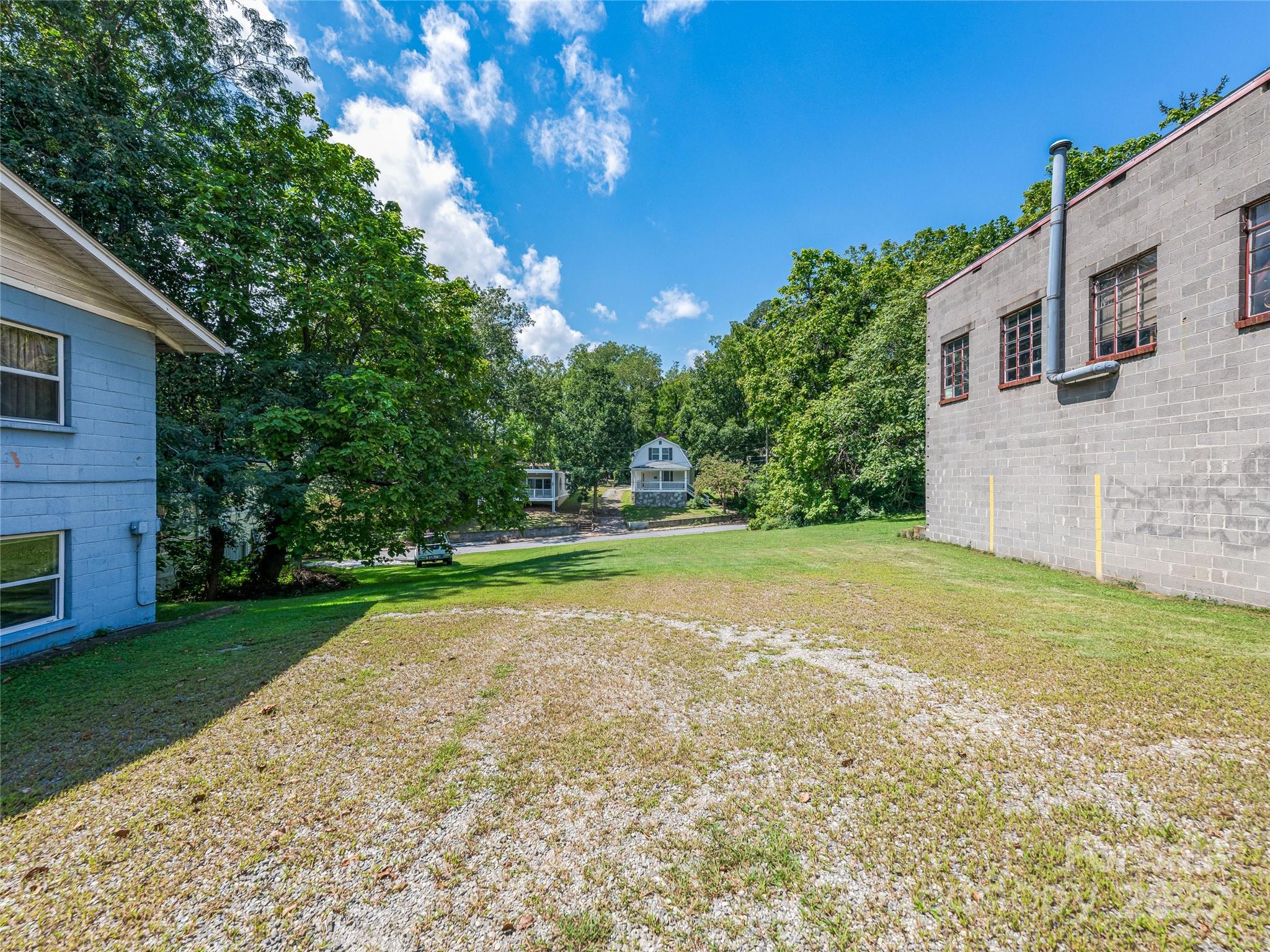 210, 212 & 230 Merrimon Avenue Property Photo 20