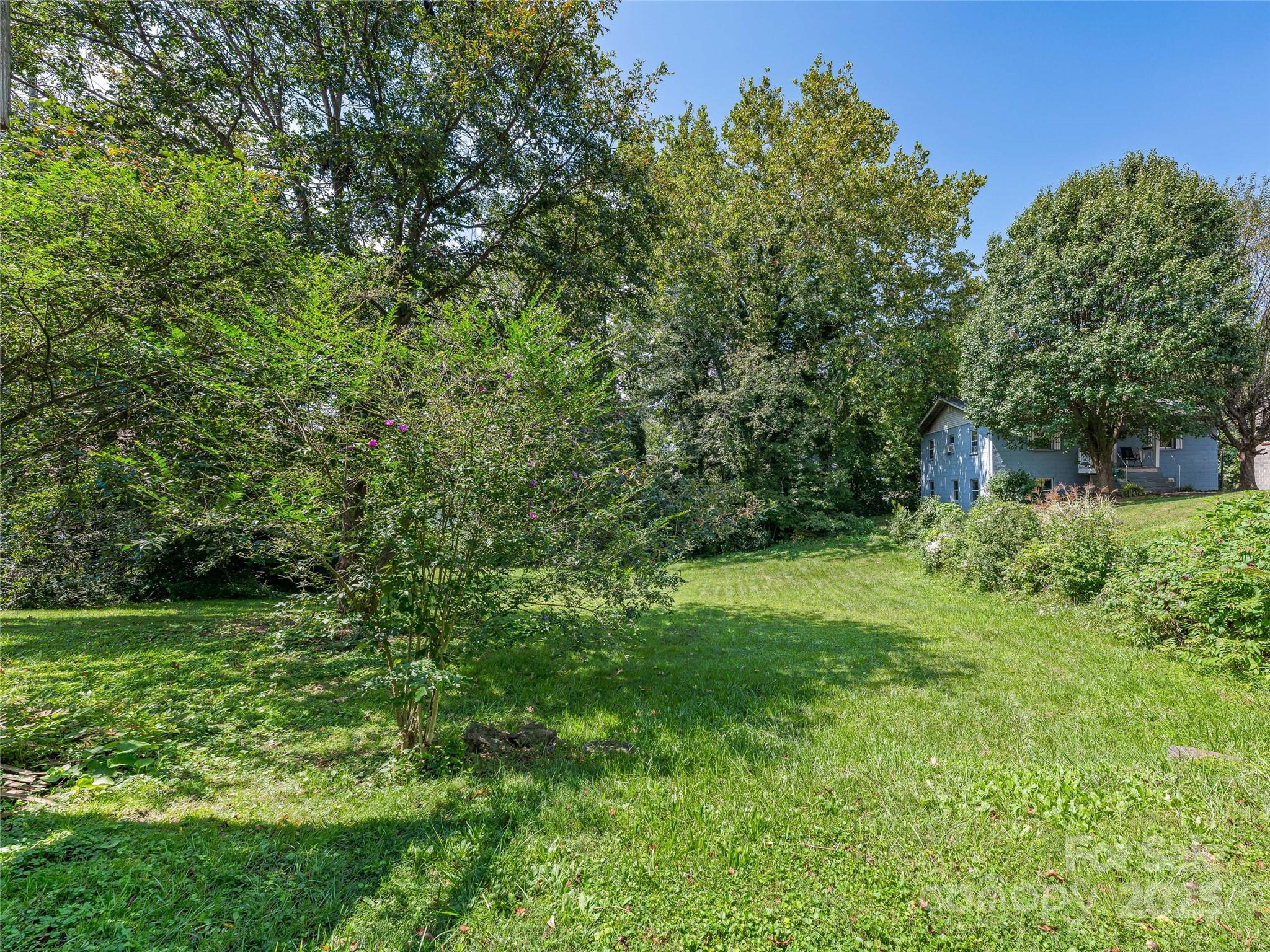 210, 212 & 230 Merrimon Avenue Property Photo 22