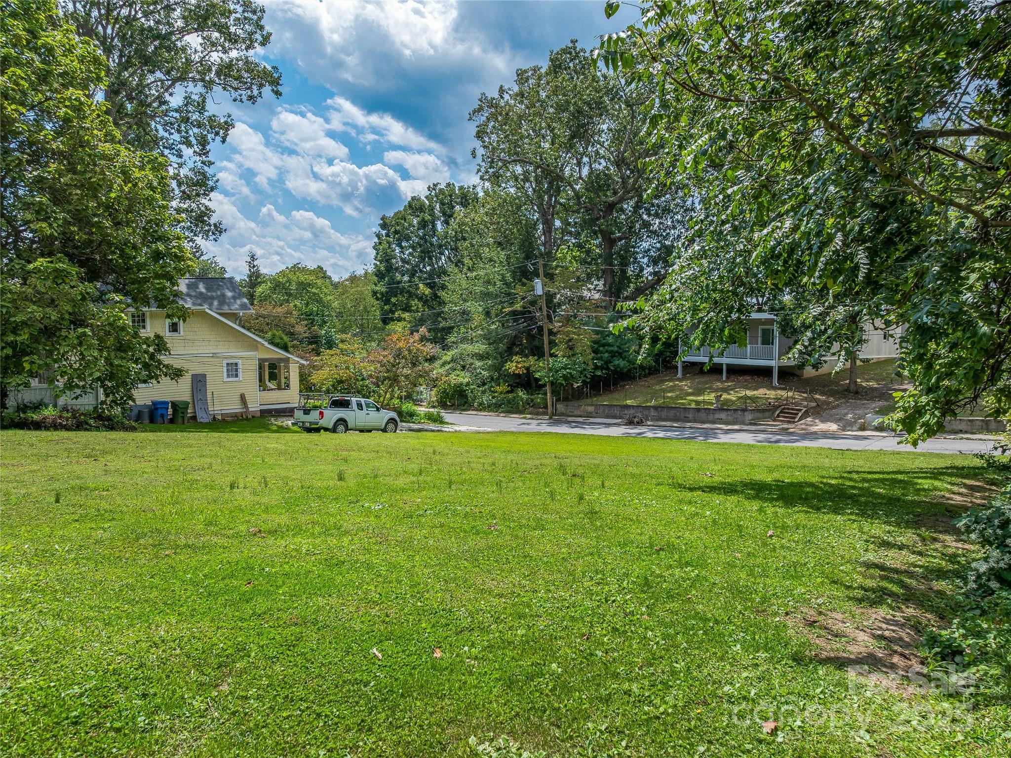 210, 212 & 230 Merrimon Avenue Property Photo 23