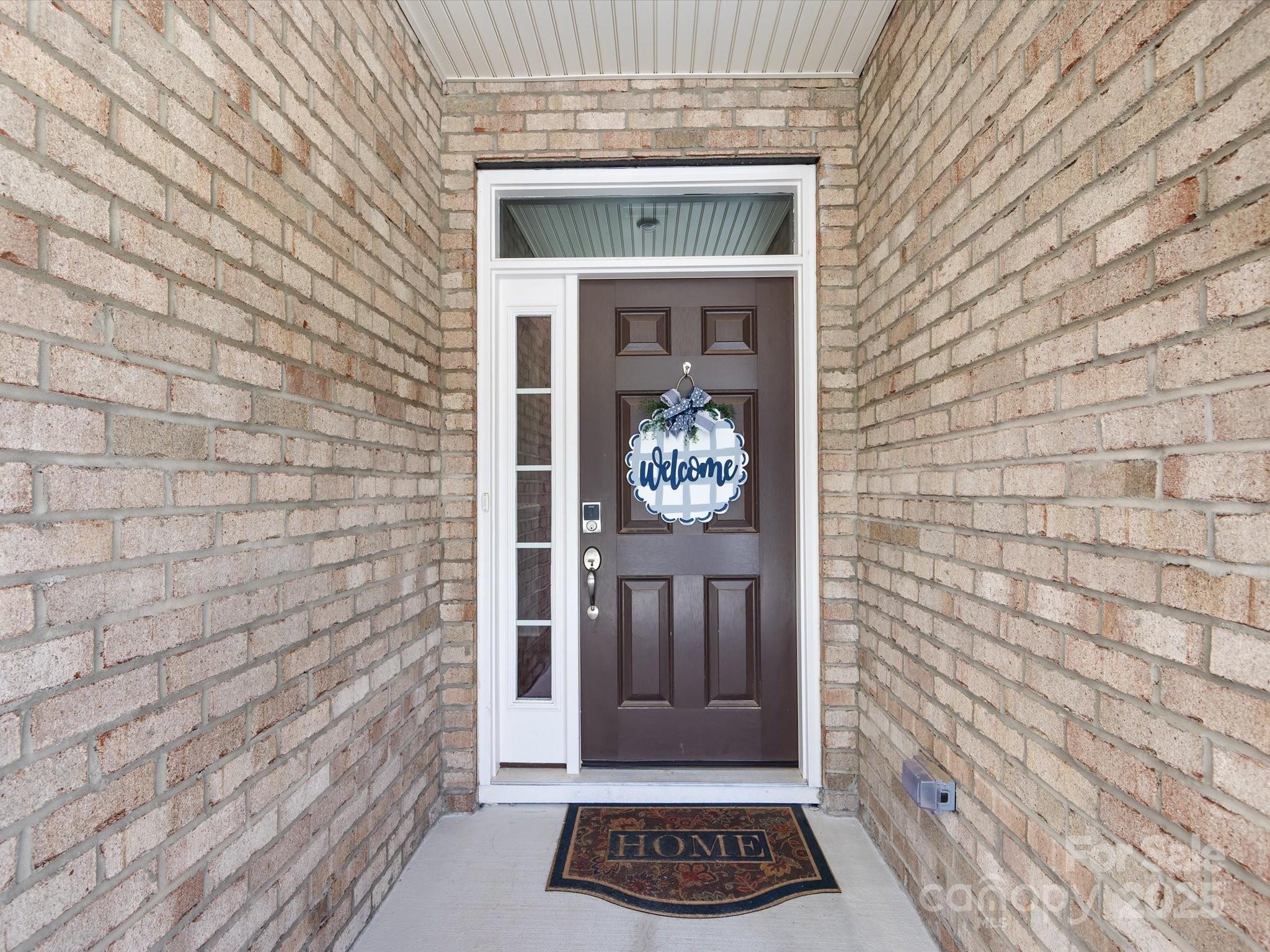 5010 Kinsbridge Drive Property Photo 5