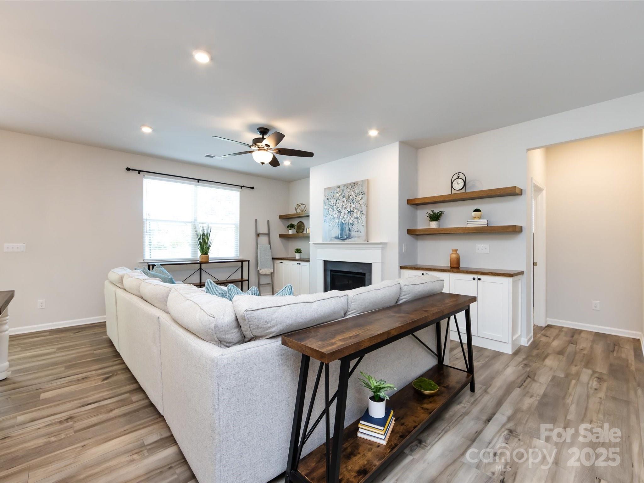 5010 Kinsbridge Drive Property Photo 17