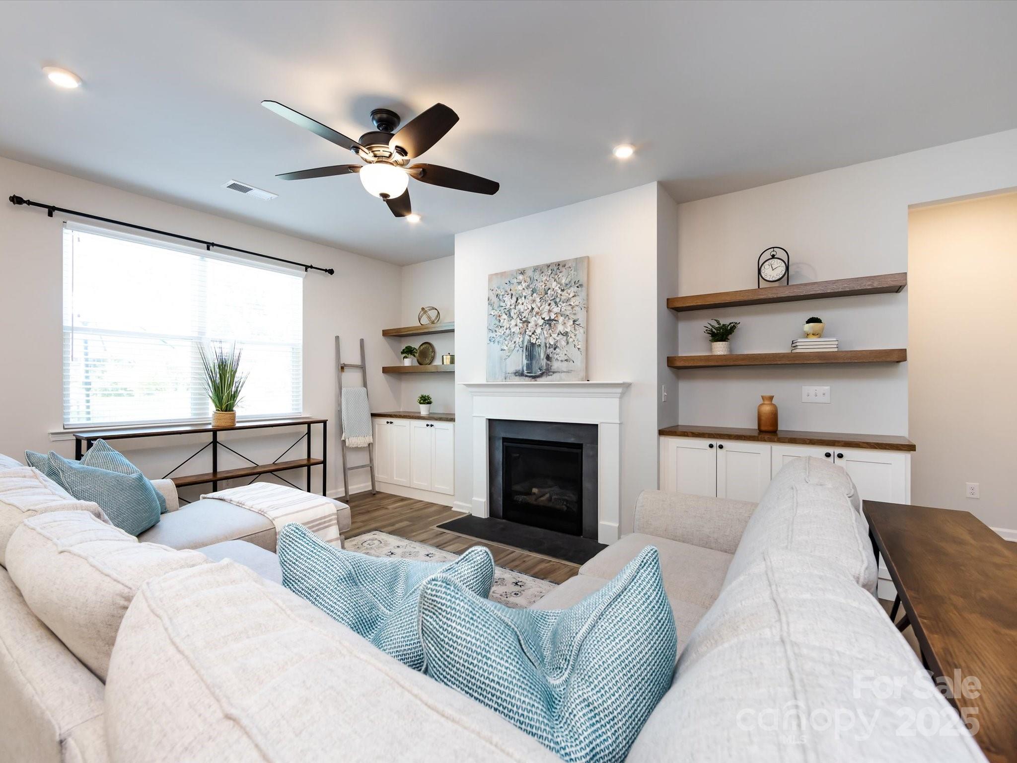 5010 Kinsbridge Drive Property Photo 20